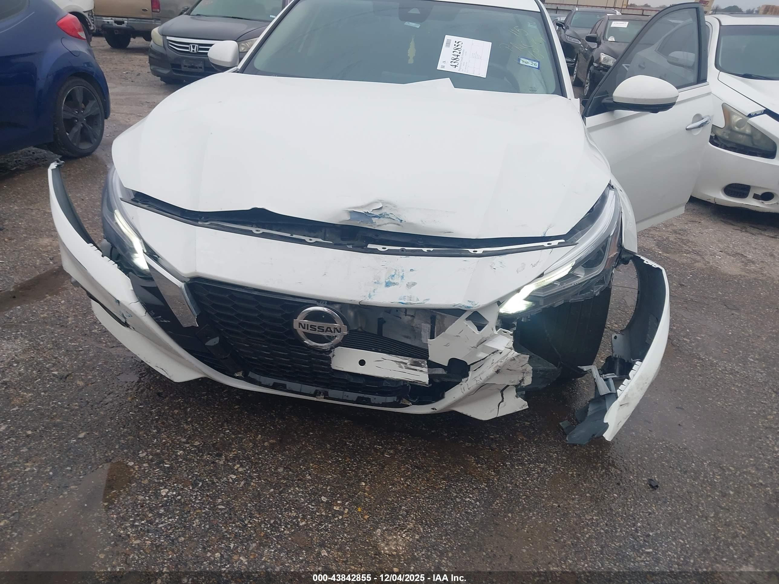 NISSAN ALTIMA image 6