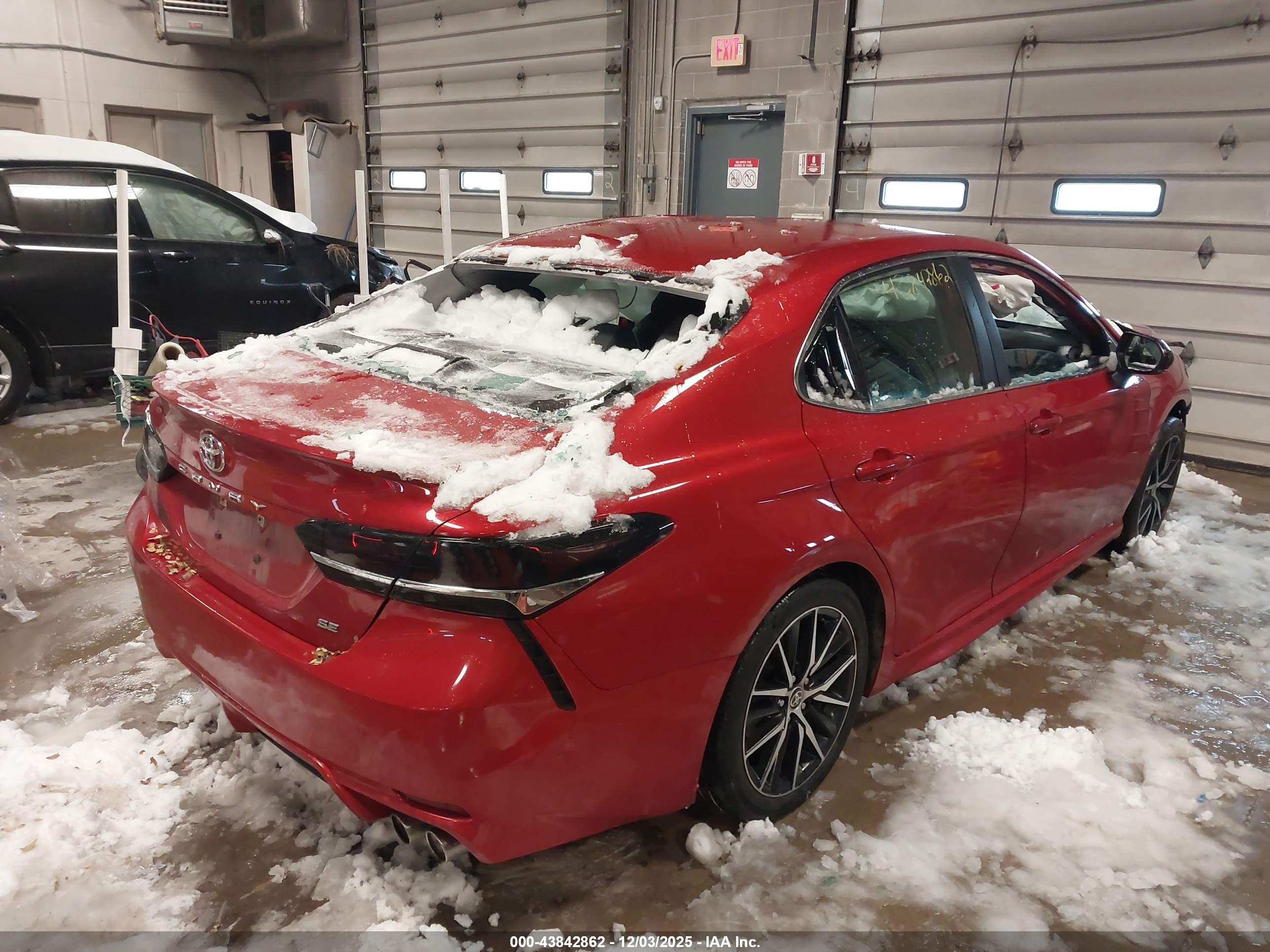 TOYOTA CAMRY image 4