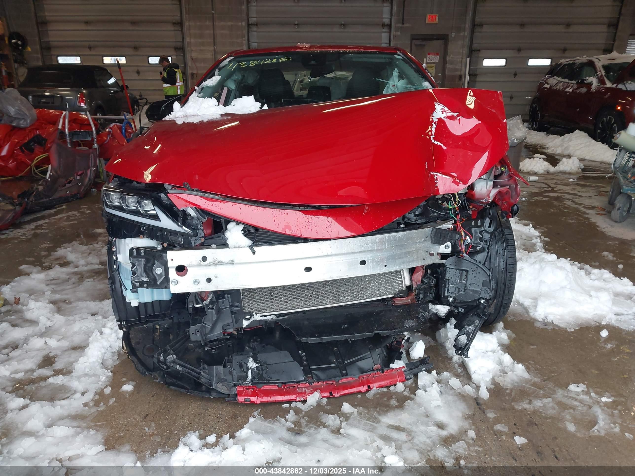 TOYOTA CAMRY image 6