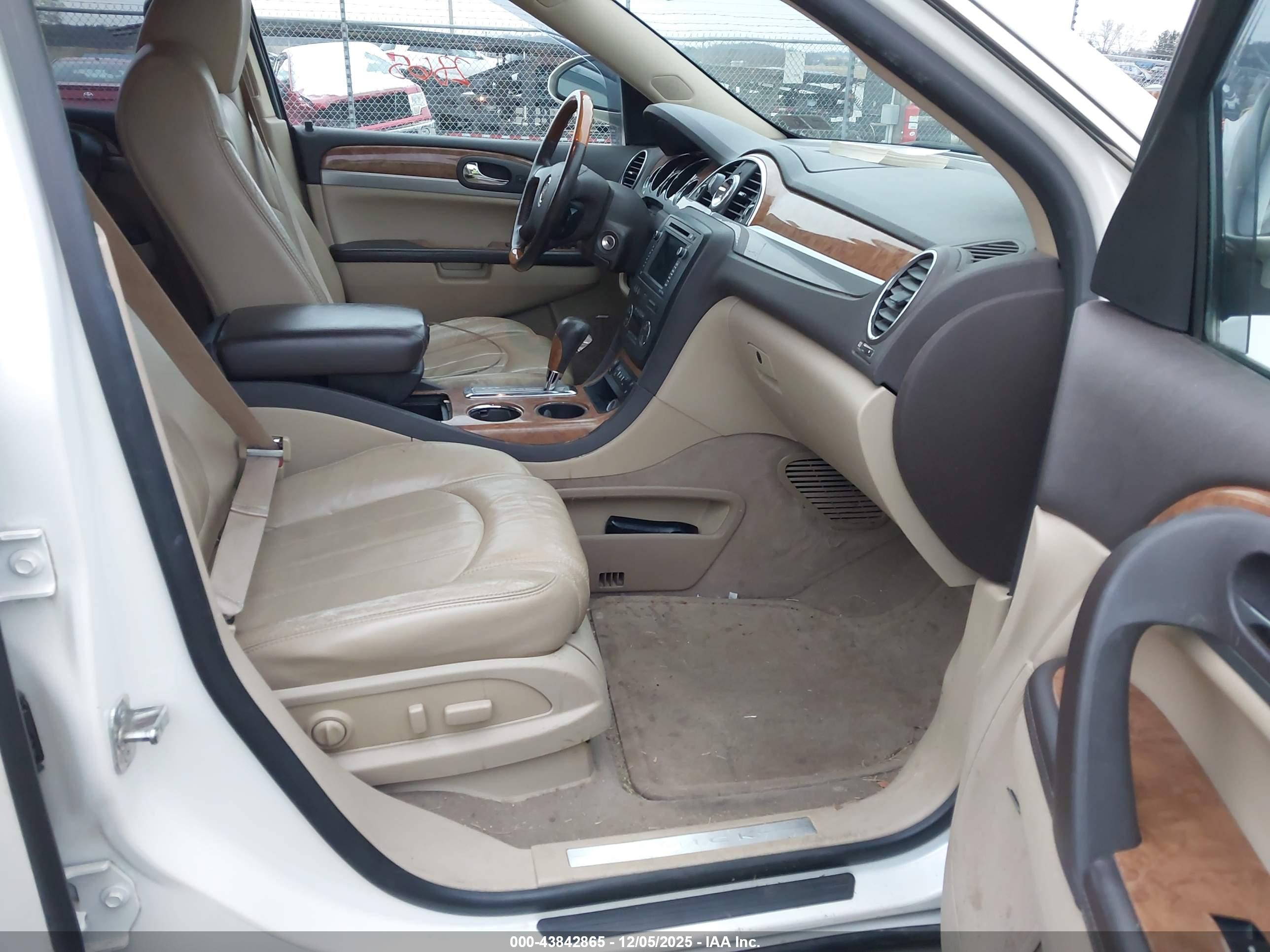 BUICK ENCLAVE image 5