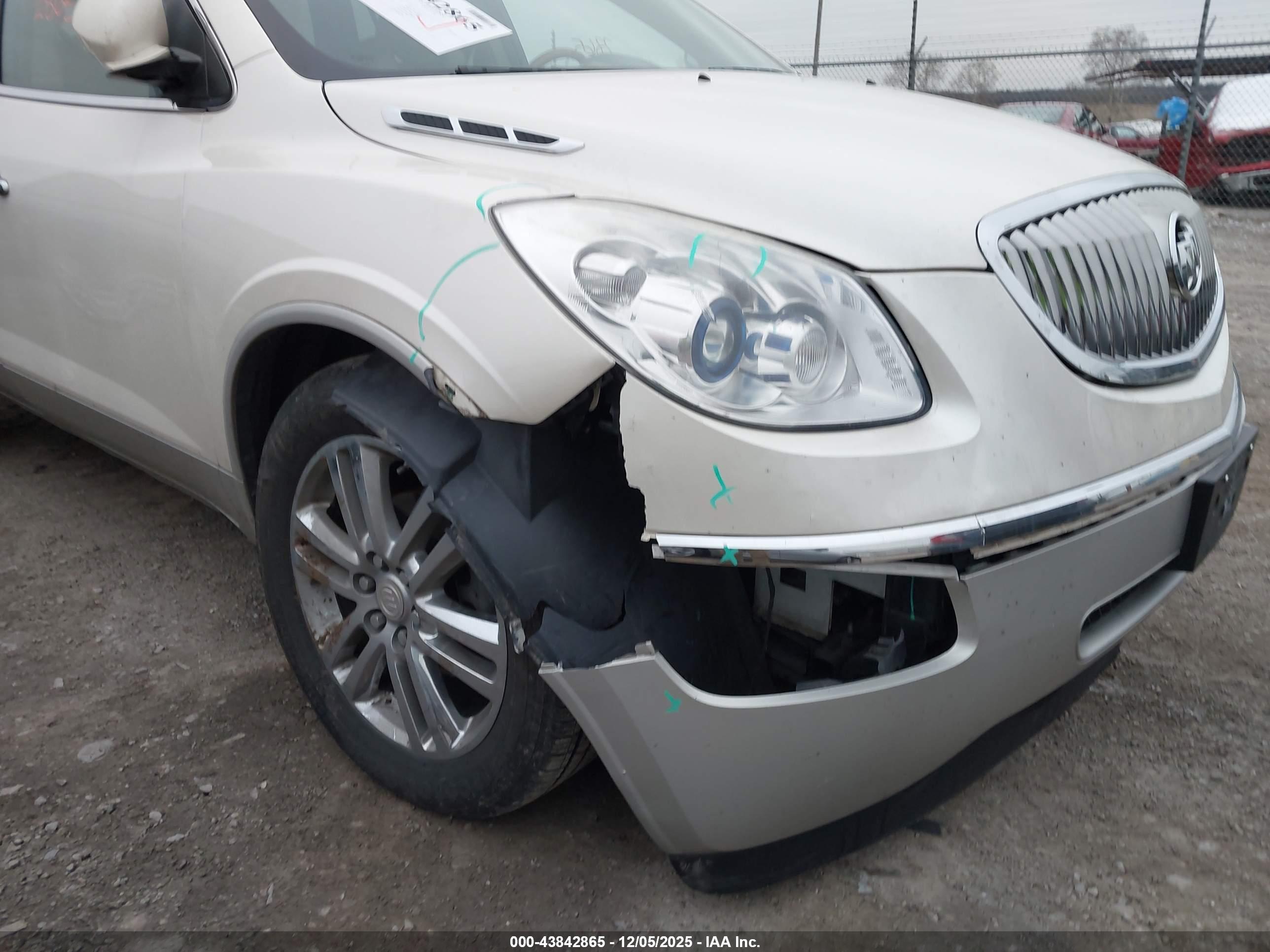 BUICK ENCLAVE image 6