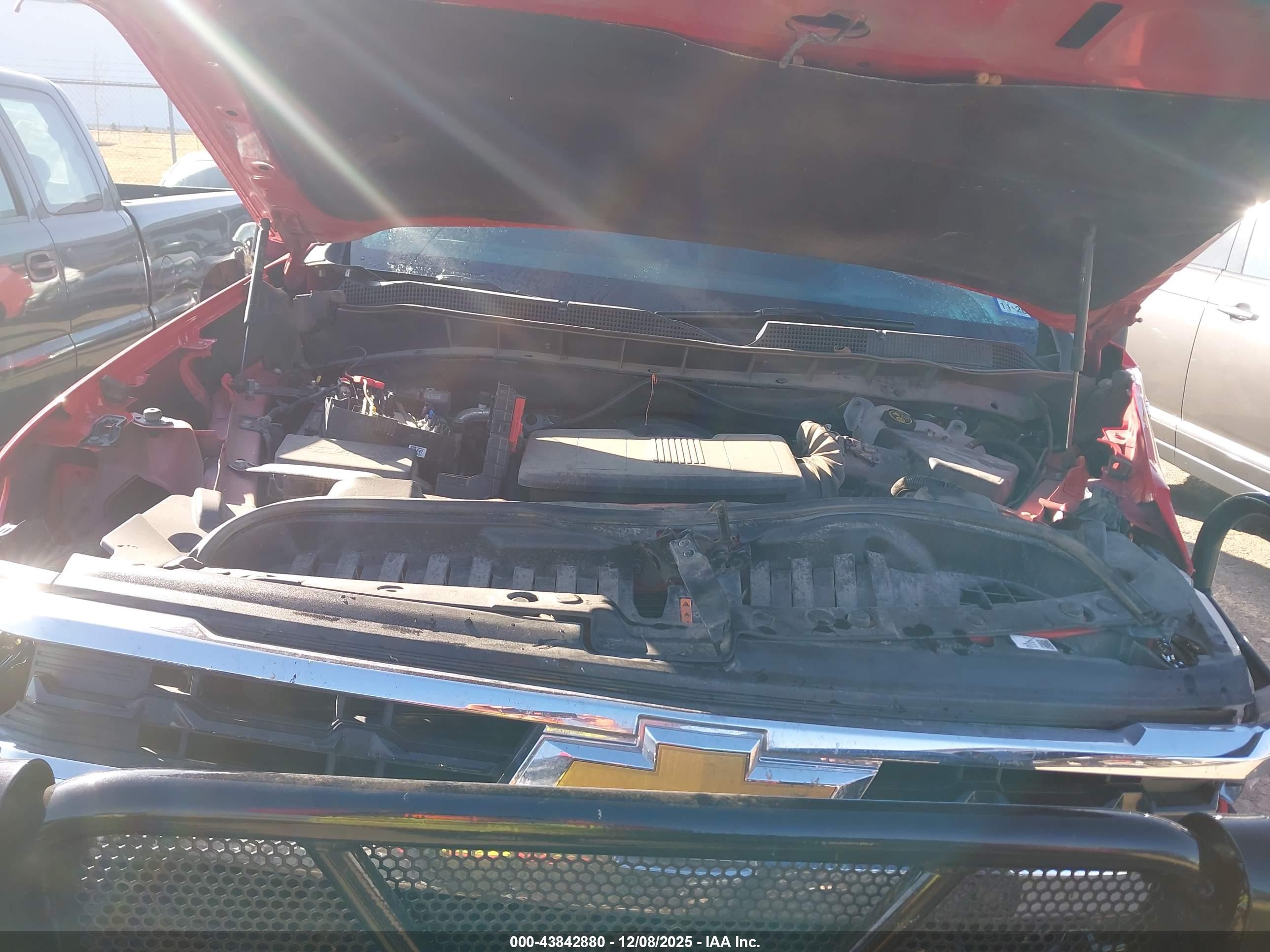 CHEVROLET SILVERADO image 10