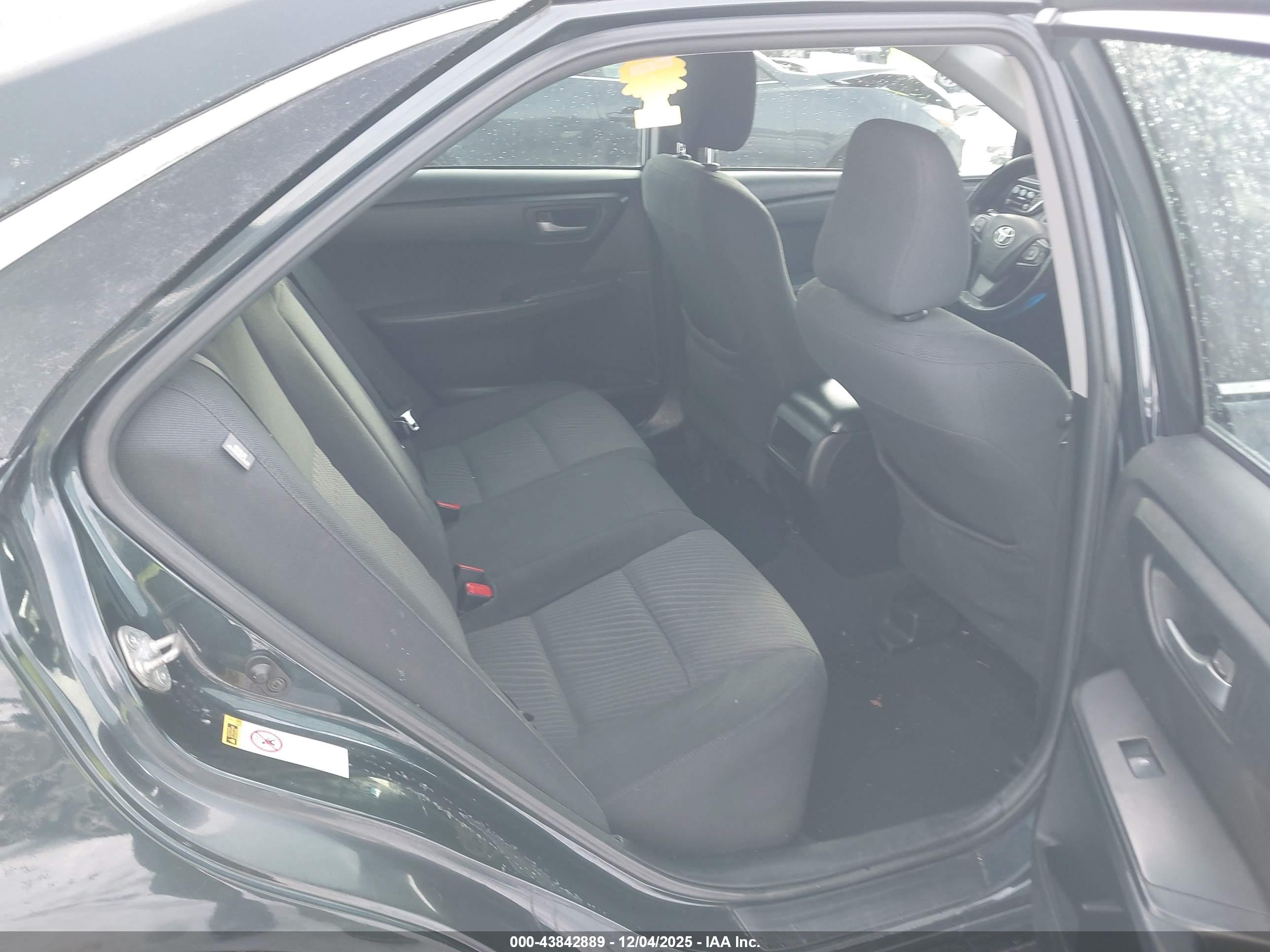 TOYOTA CAMRY image 8