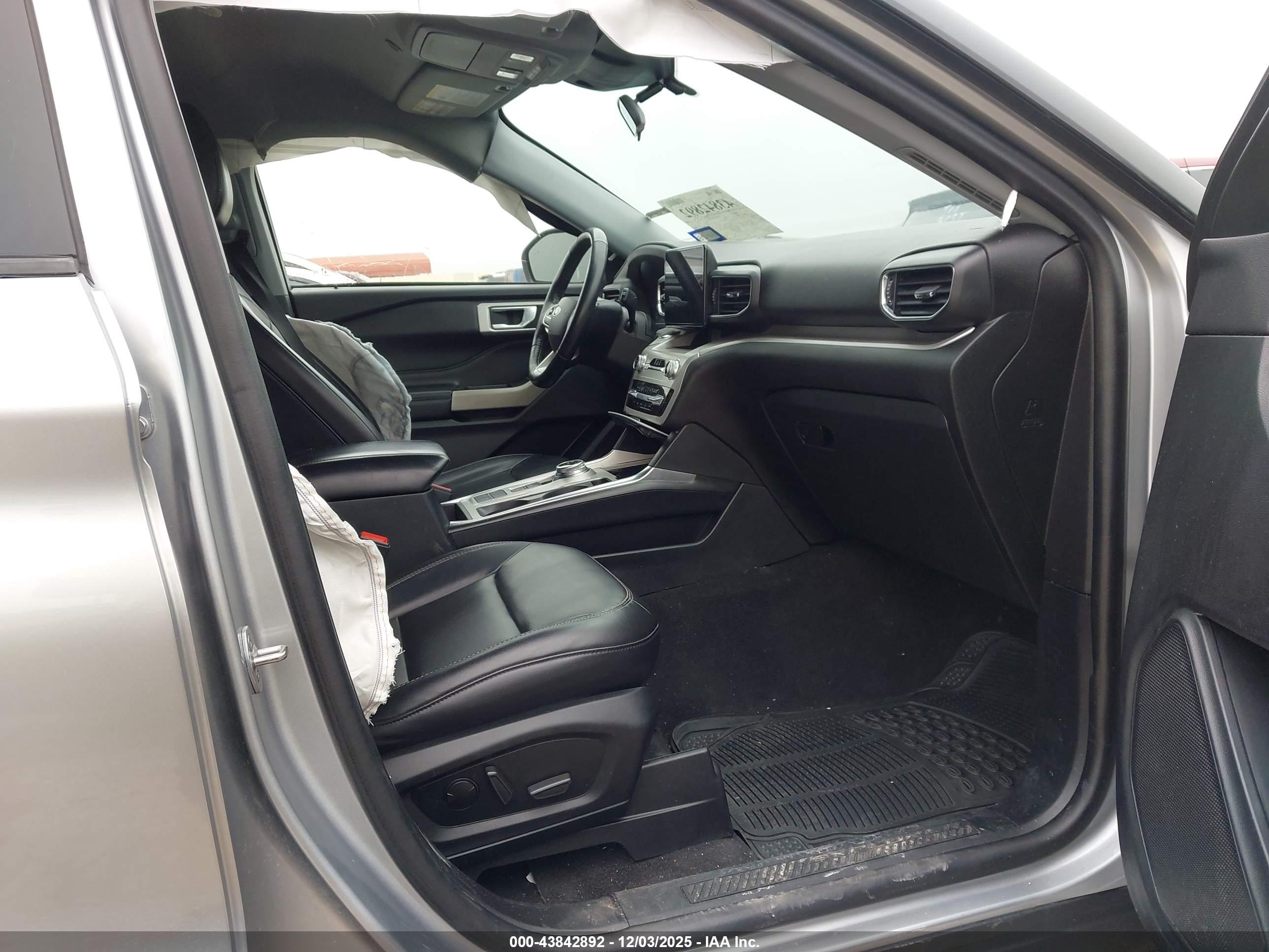 FORD EXPLORER image 5