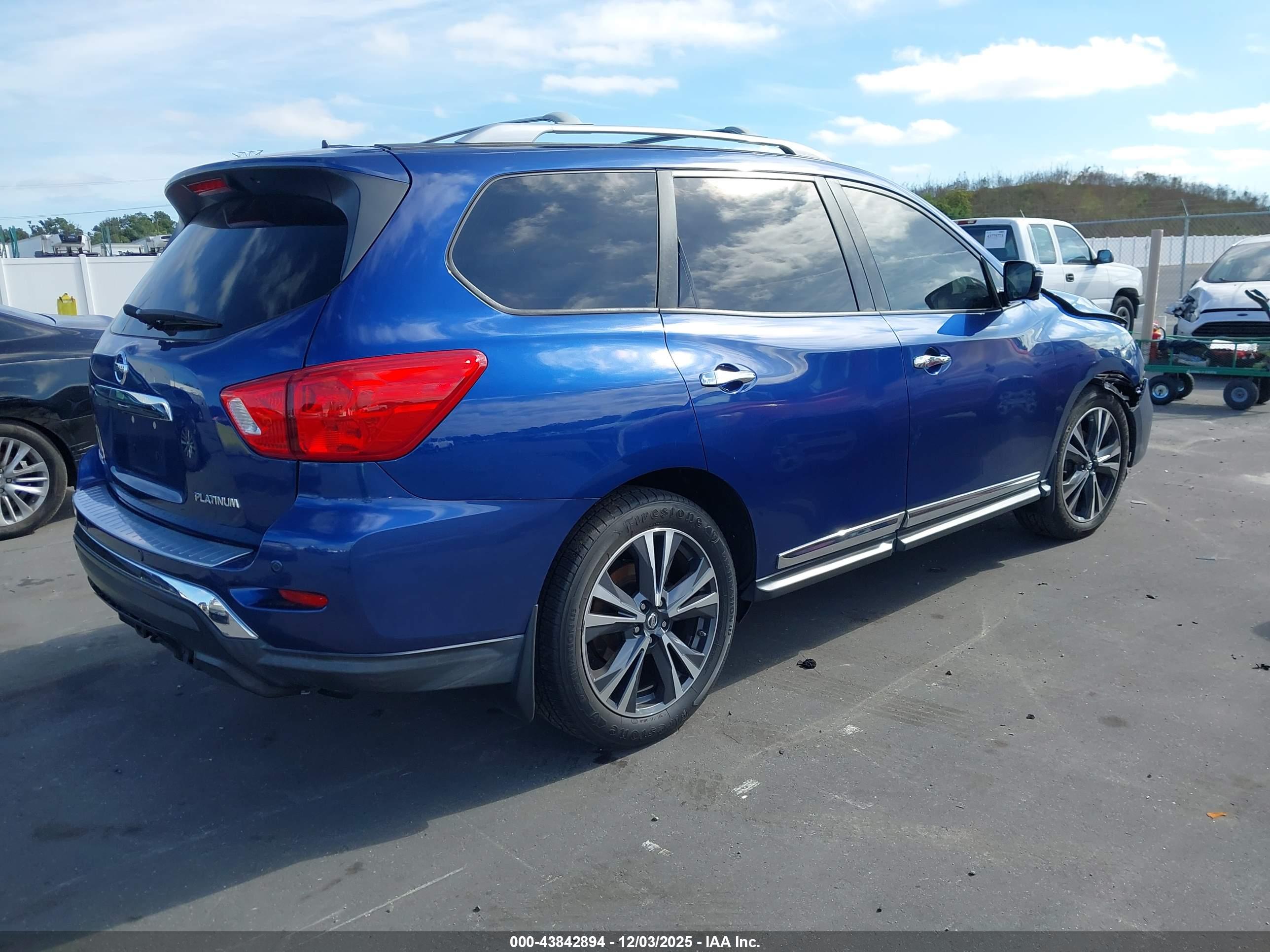 NISSAN PATHFINDER image 4