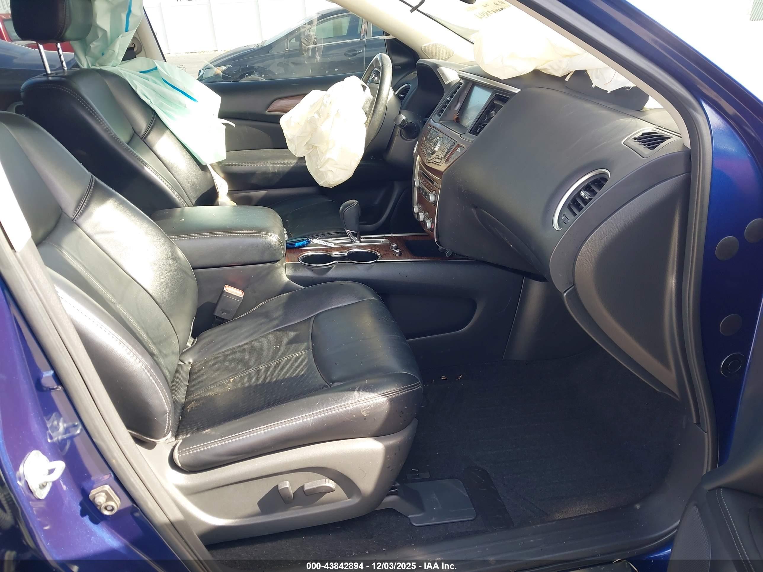 NISSAN PATHFINDER image 5