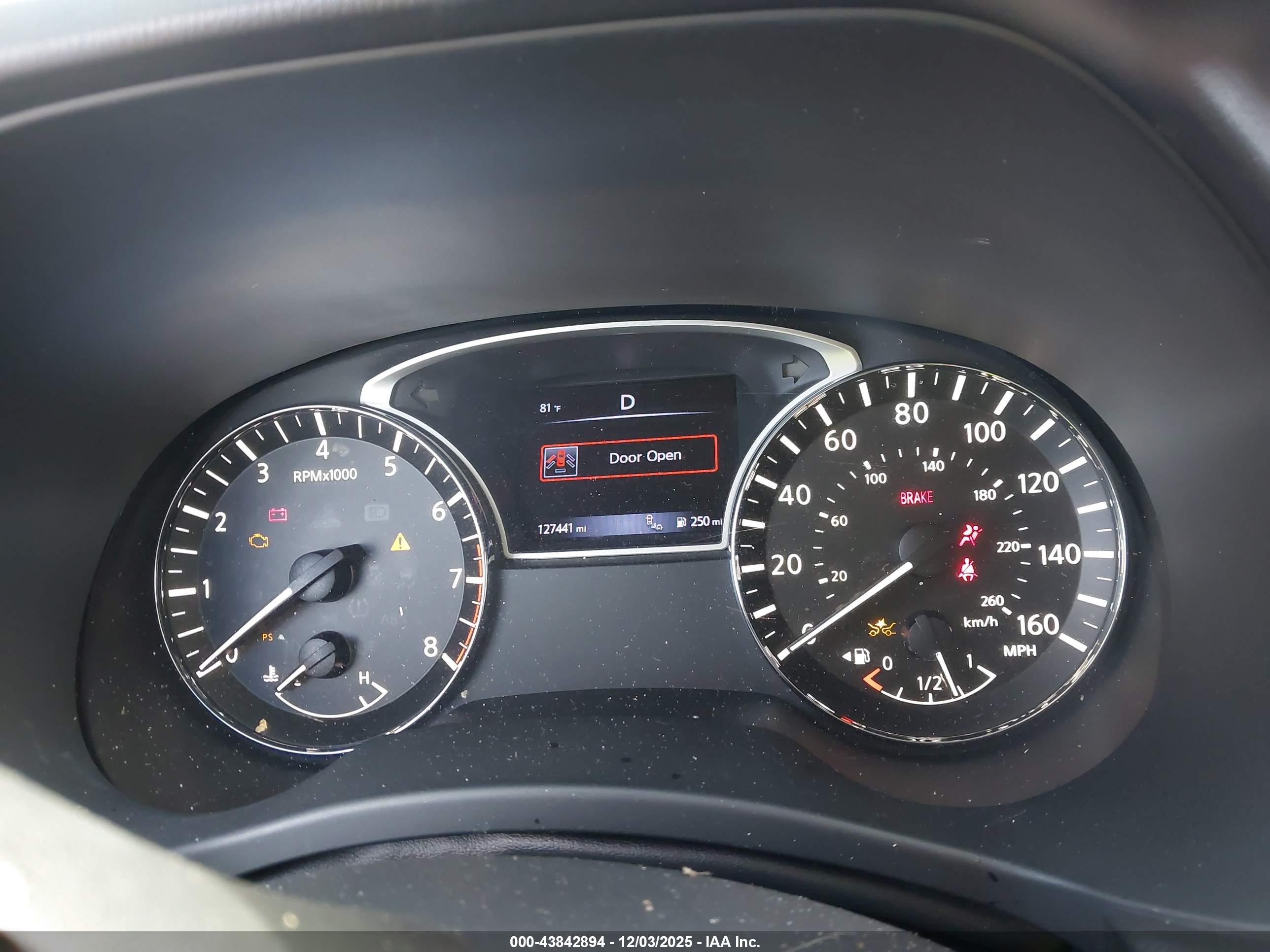 NISSAN PATHFINDER image 7