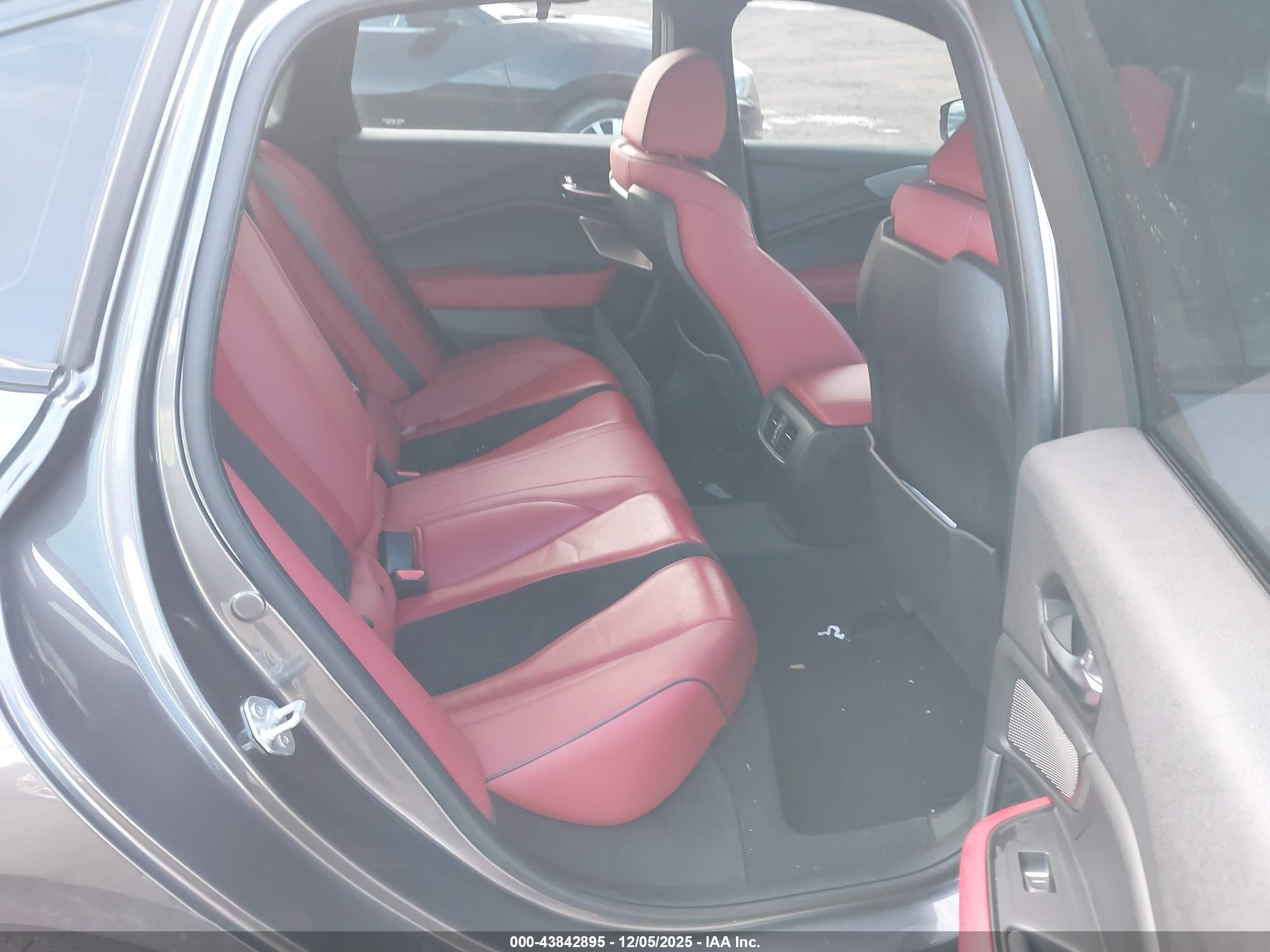 ACURA TLX image 8