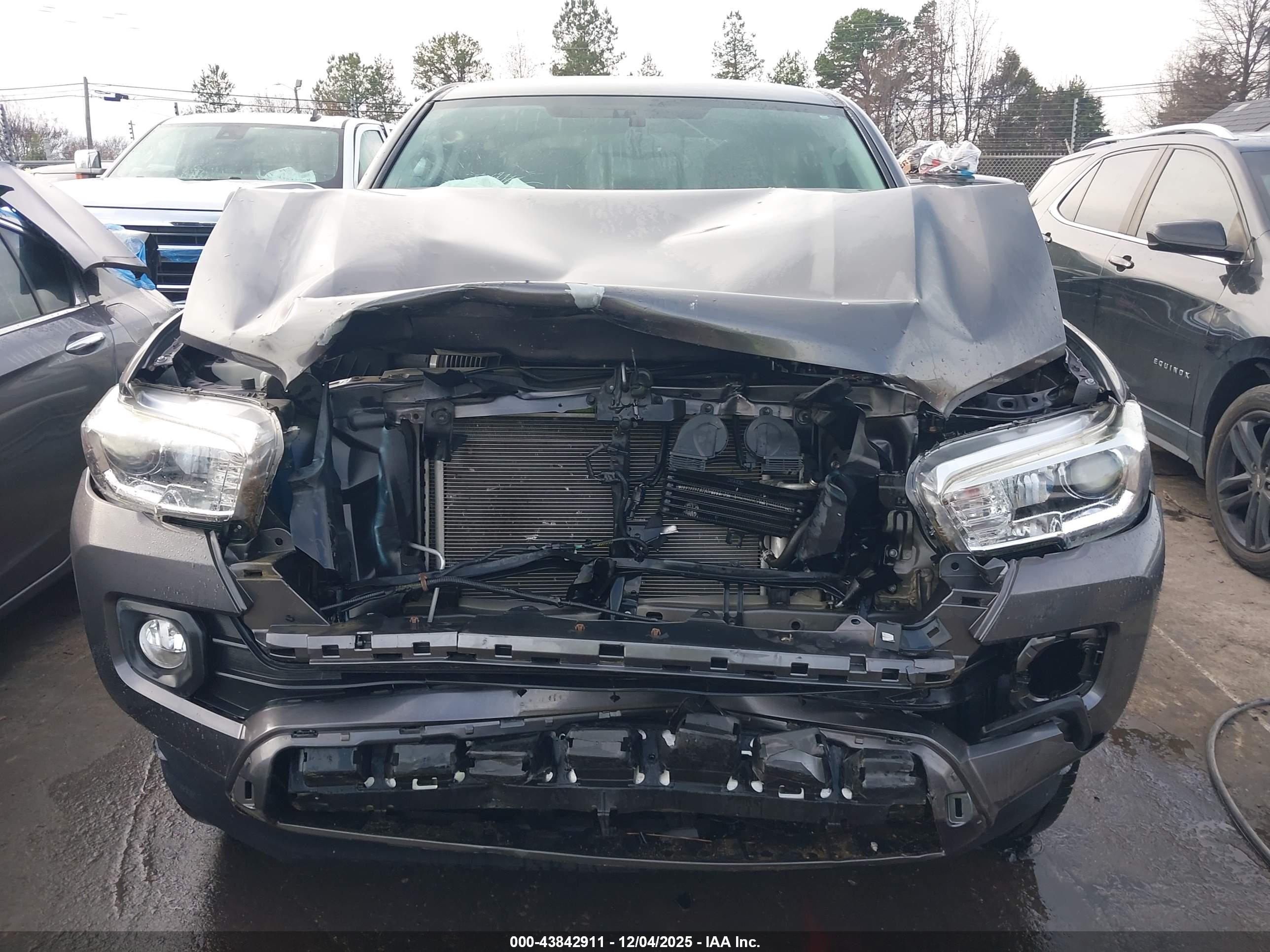 TOYOTA TACOMA image 10
