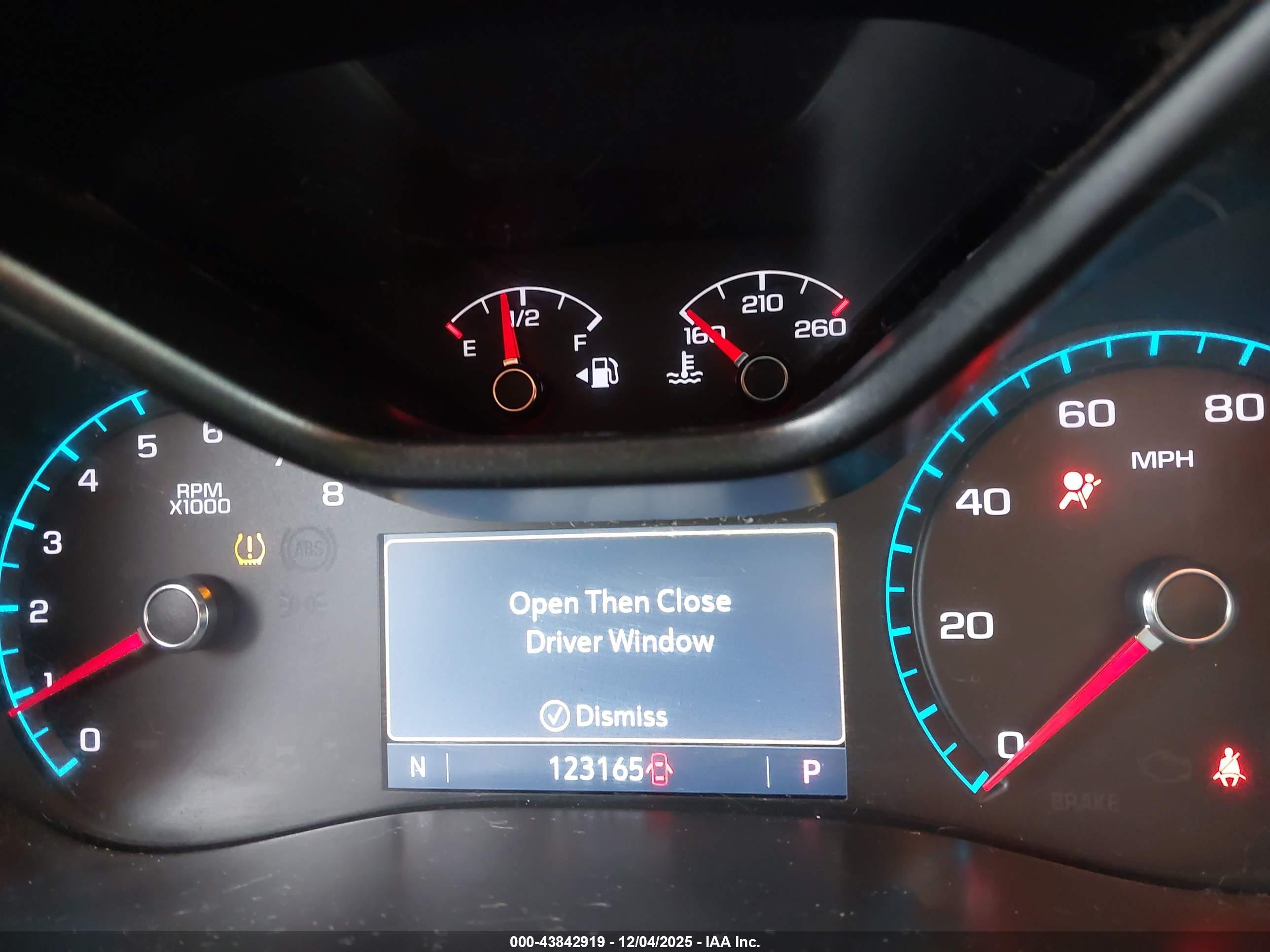 CHEVROLET COLORADO image 7