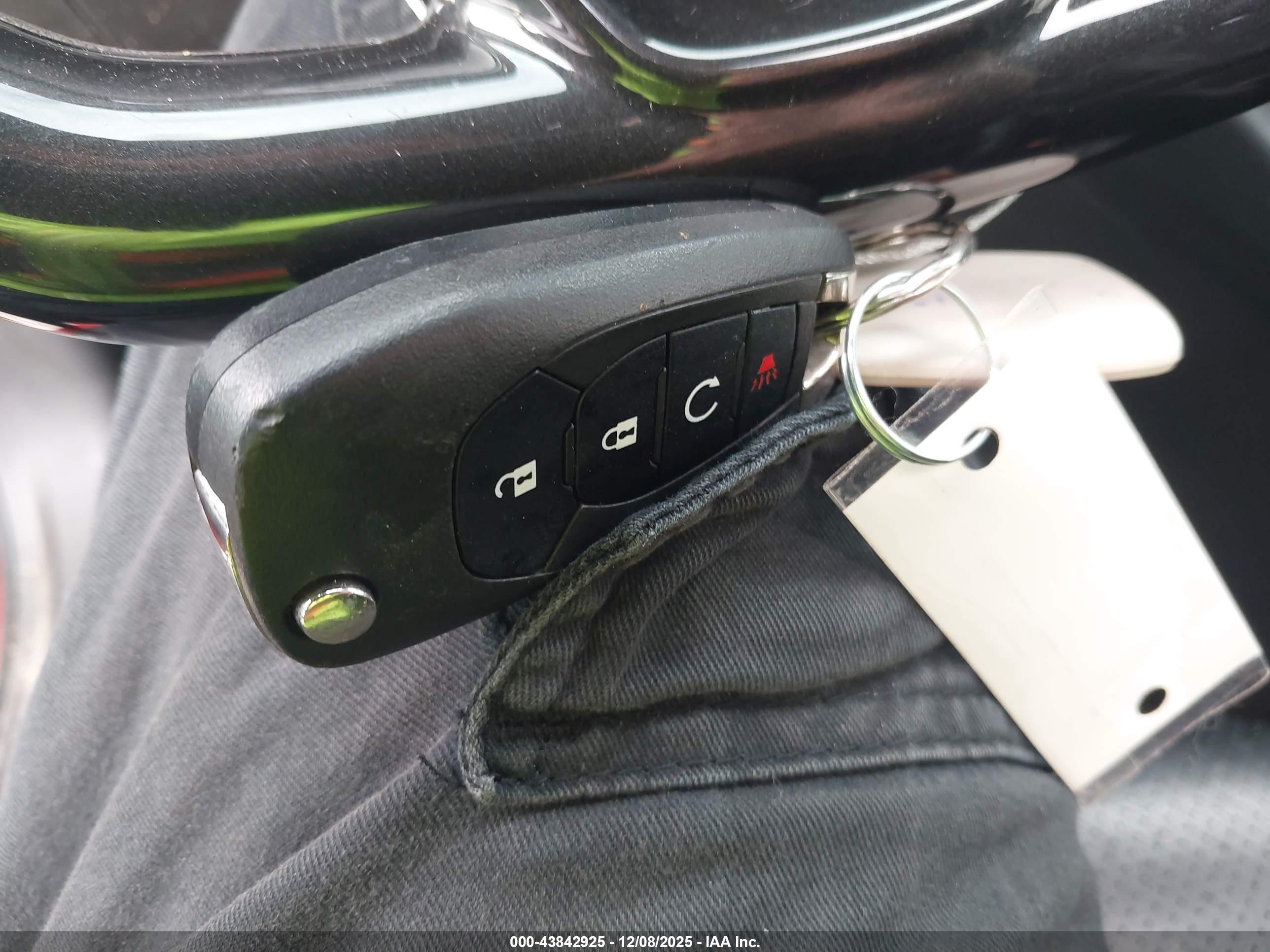 CHEVROLET TRAX image 11