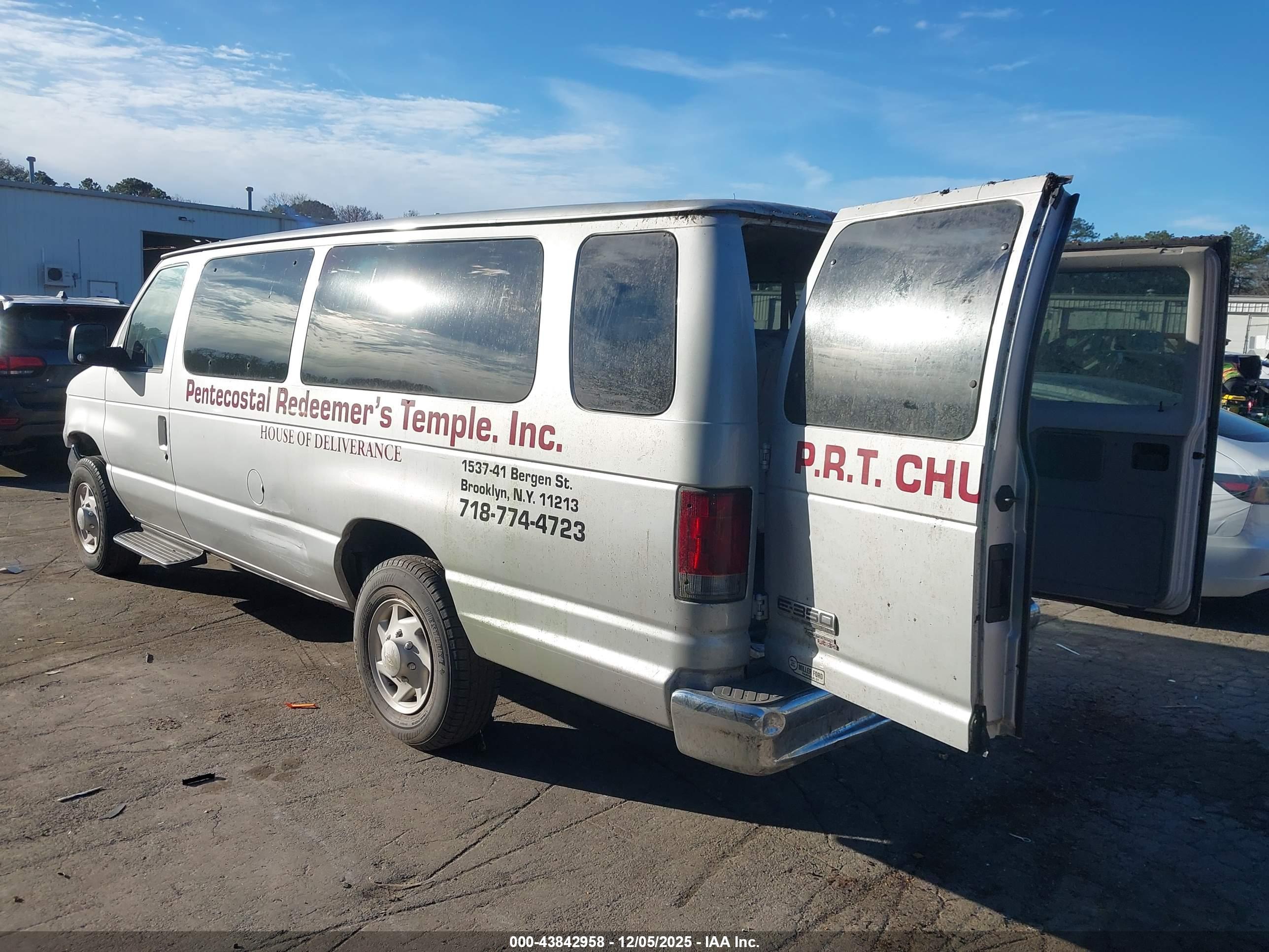 FORD E-350 image 3