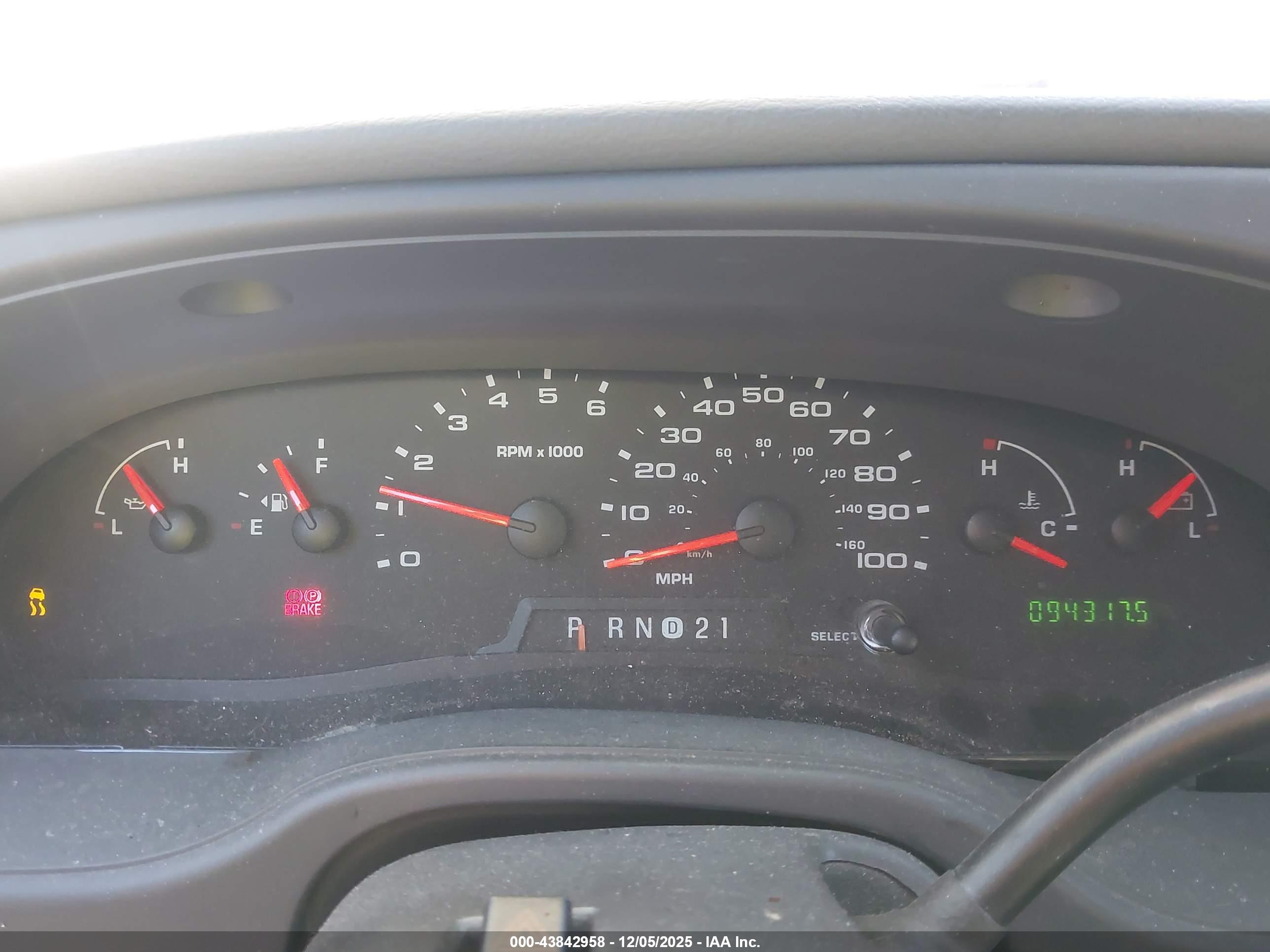 FORD E-350 image 7