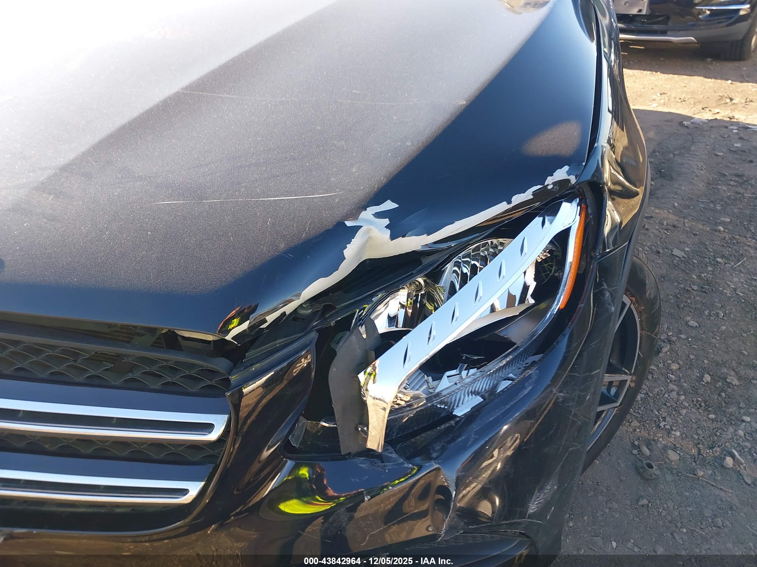 MERCEDES-BENZ GLC image 10