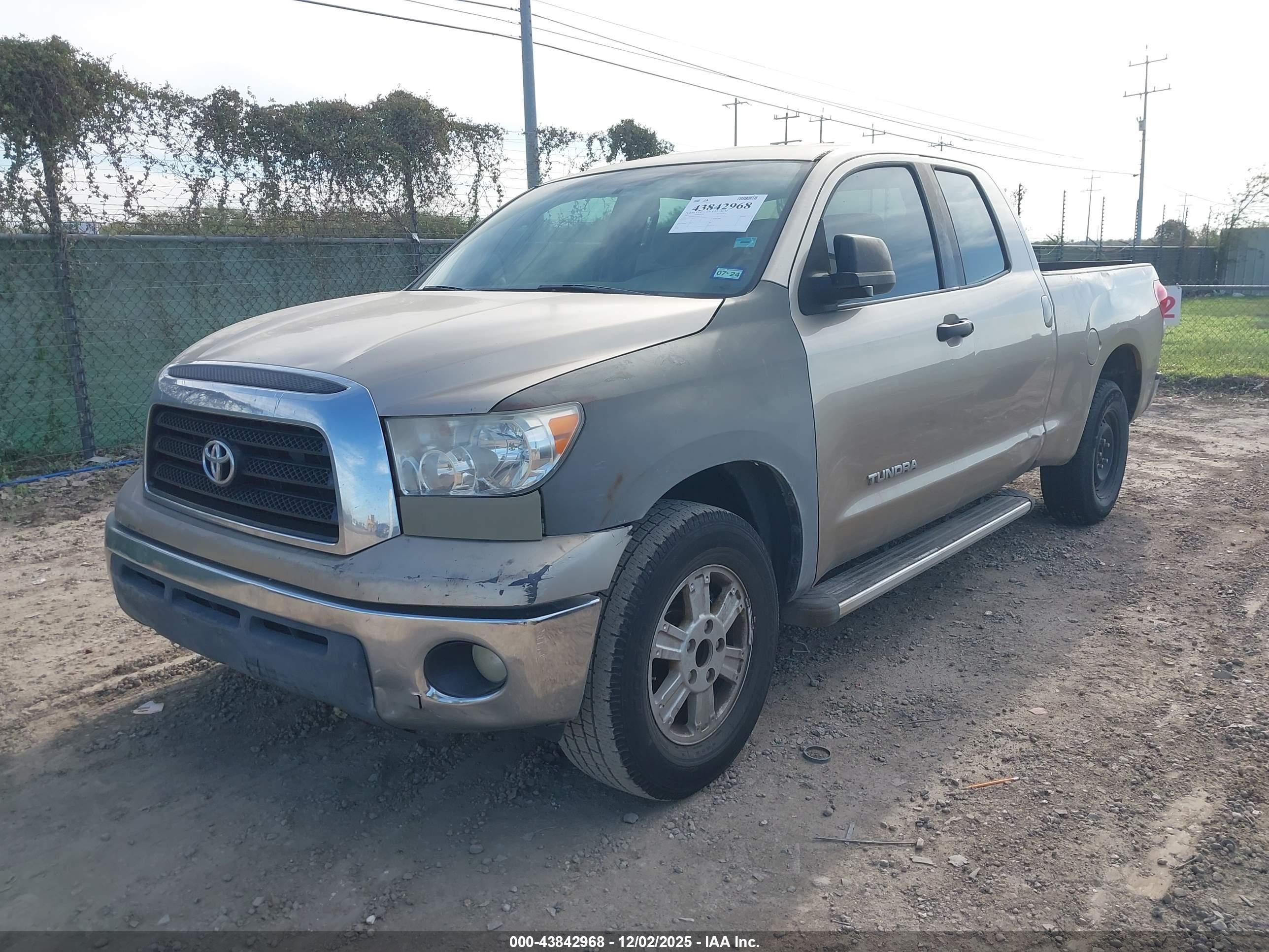 TOYOTA TUNDRA image 2