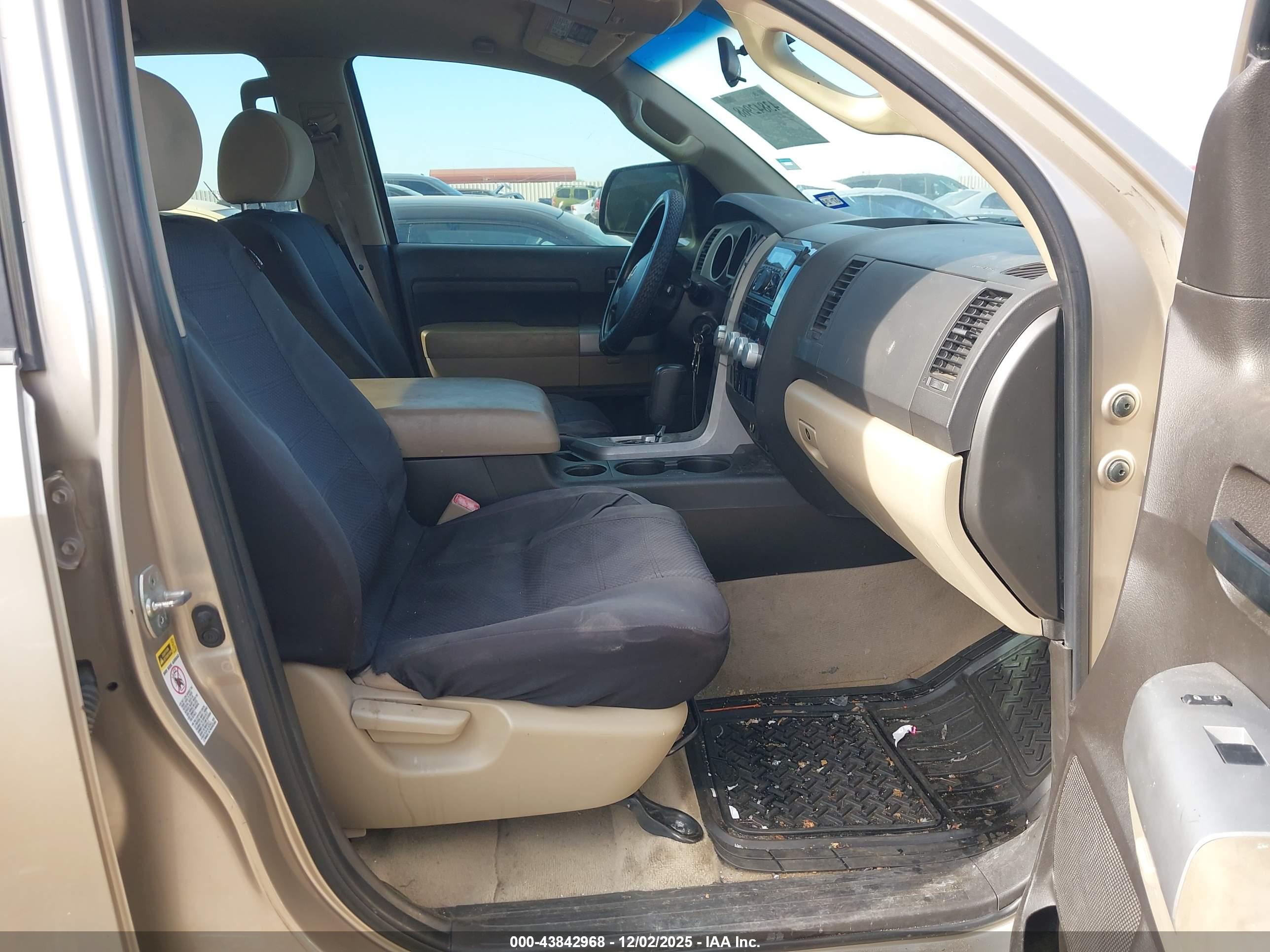 TOYOTA TUNDRA image 5