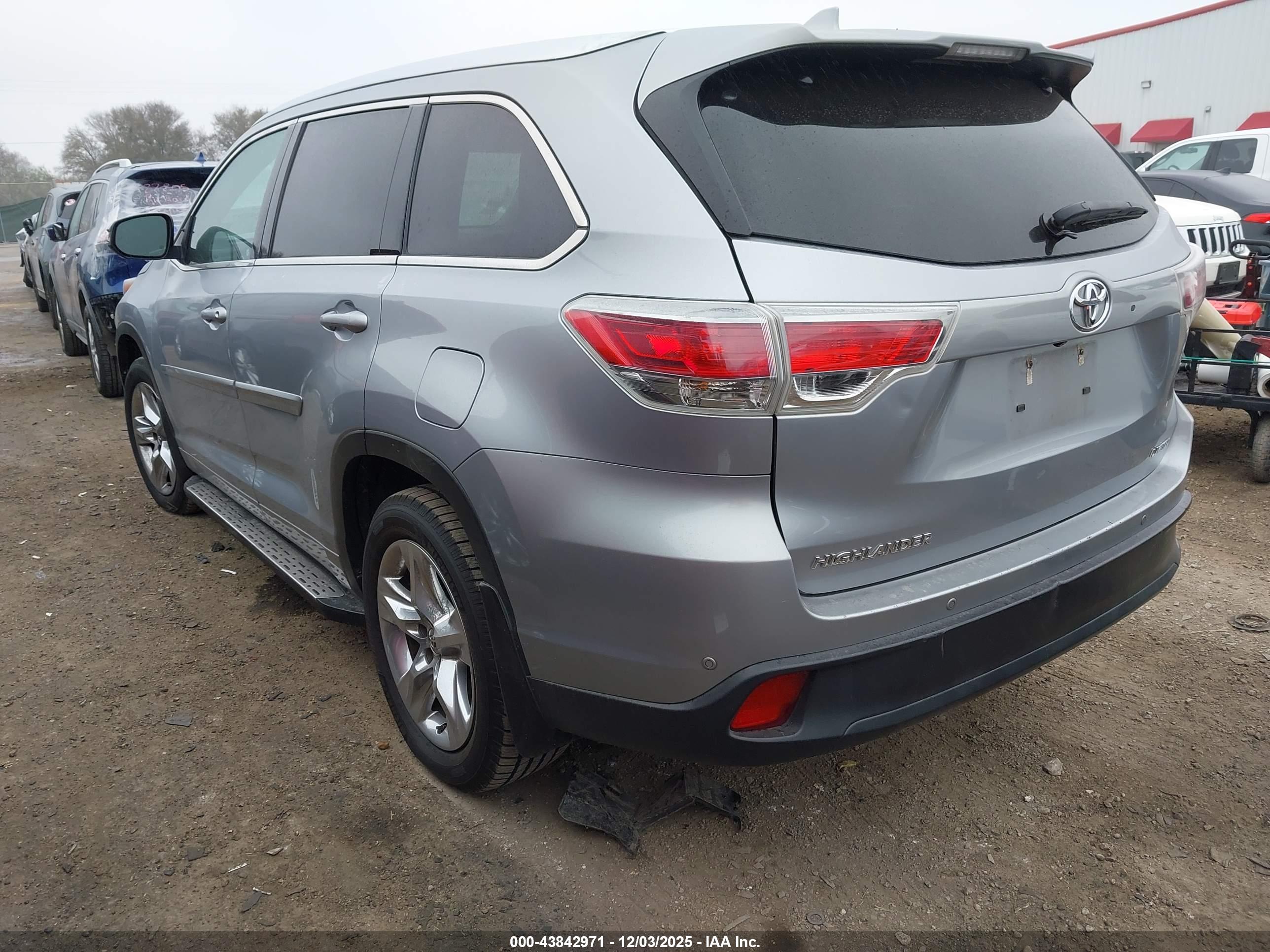 TOYOTA HIGHLANDER image 3