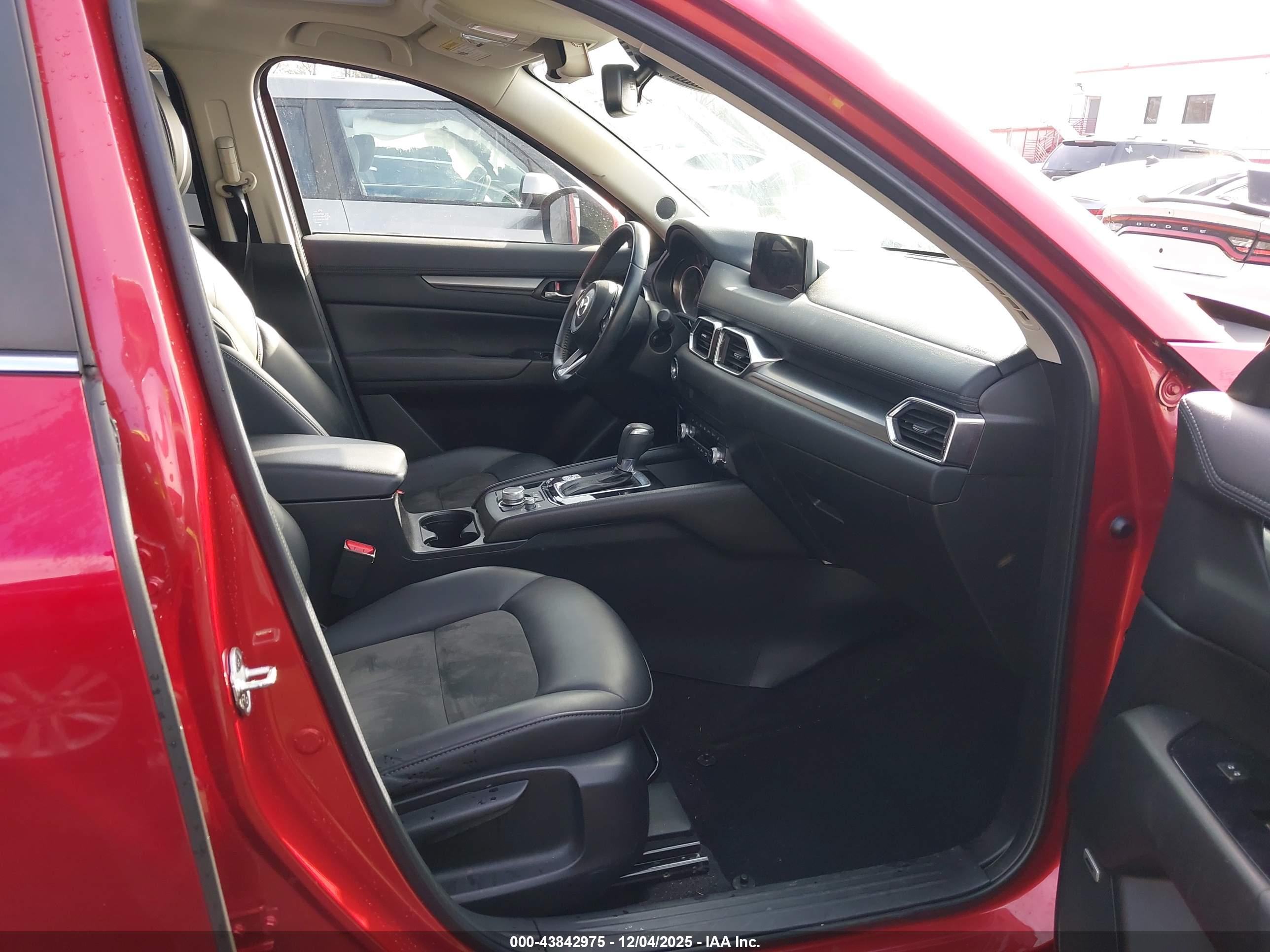MAZDA CX-5 image 5
