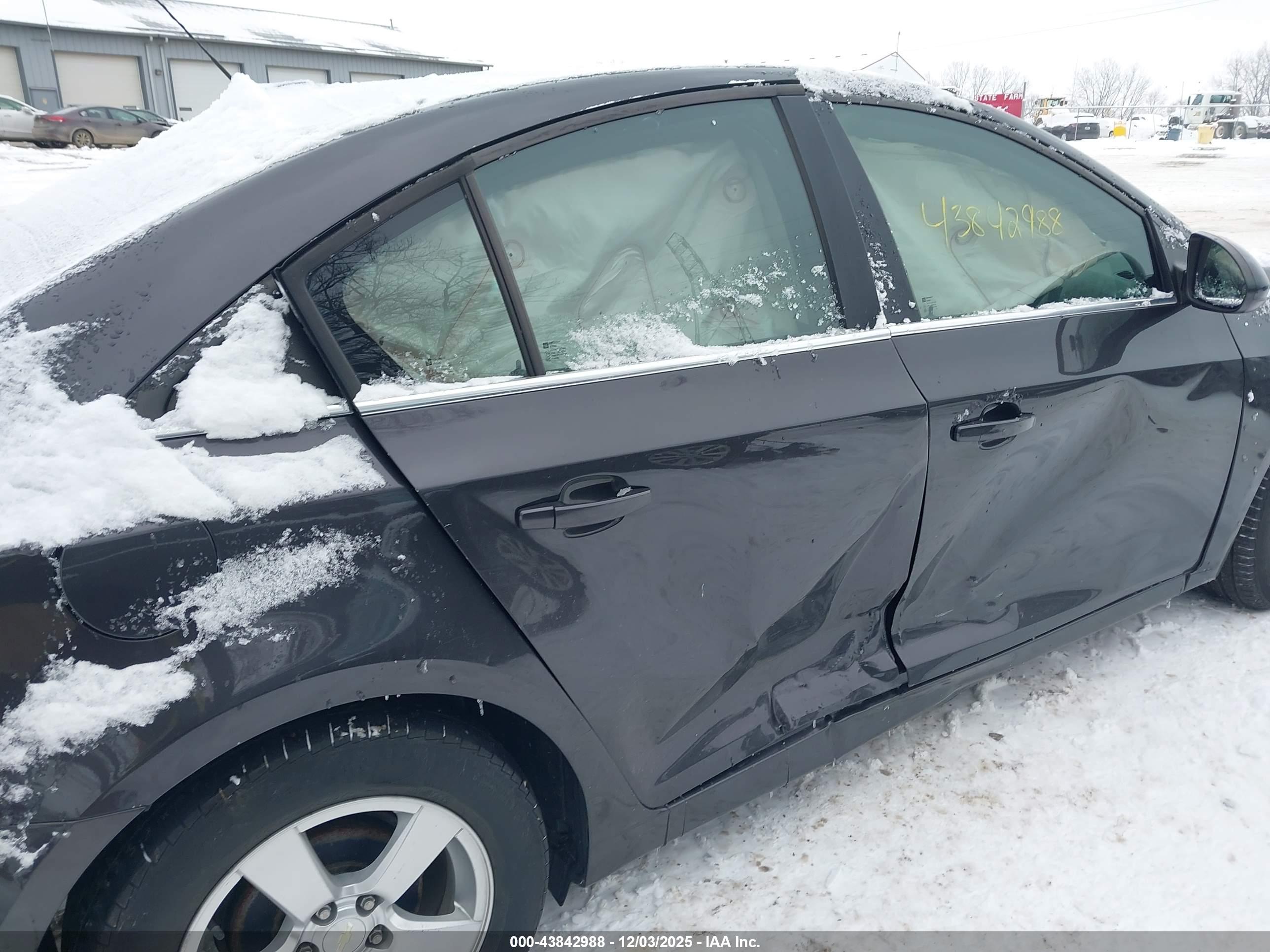 CHEVROLET CRUZE image 6
