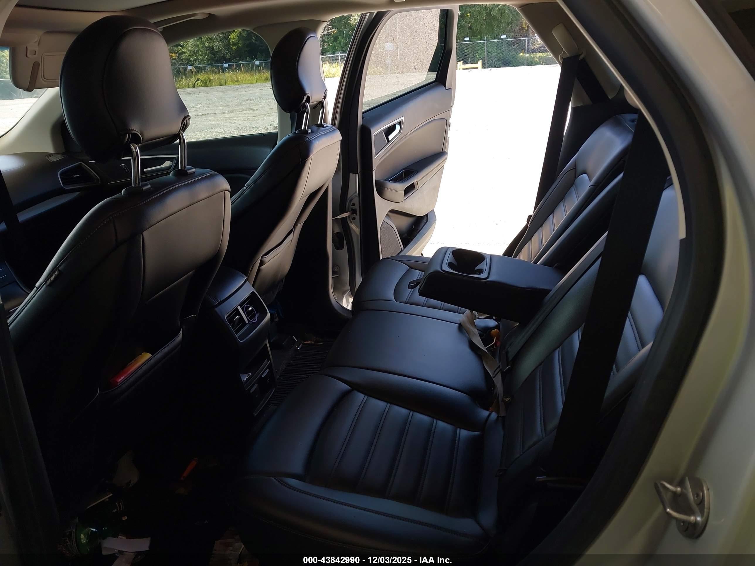 FORD EDGE image 8
