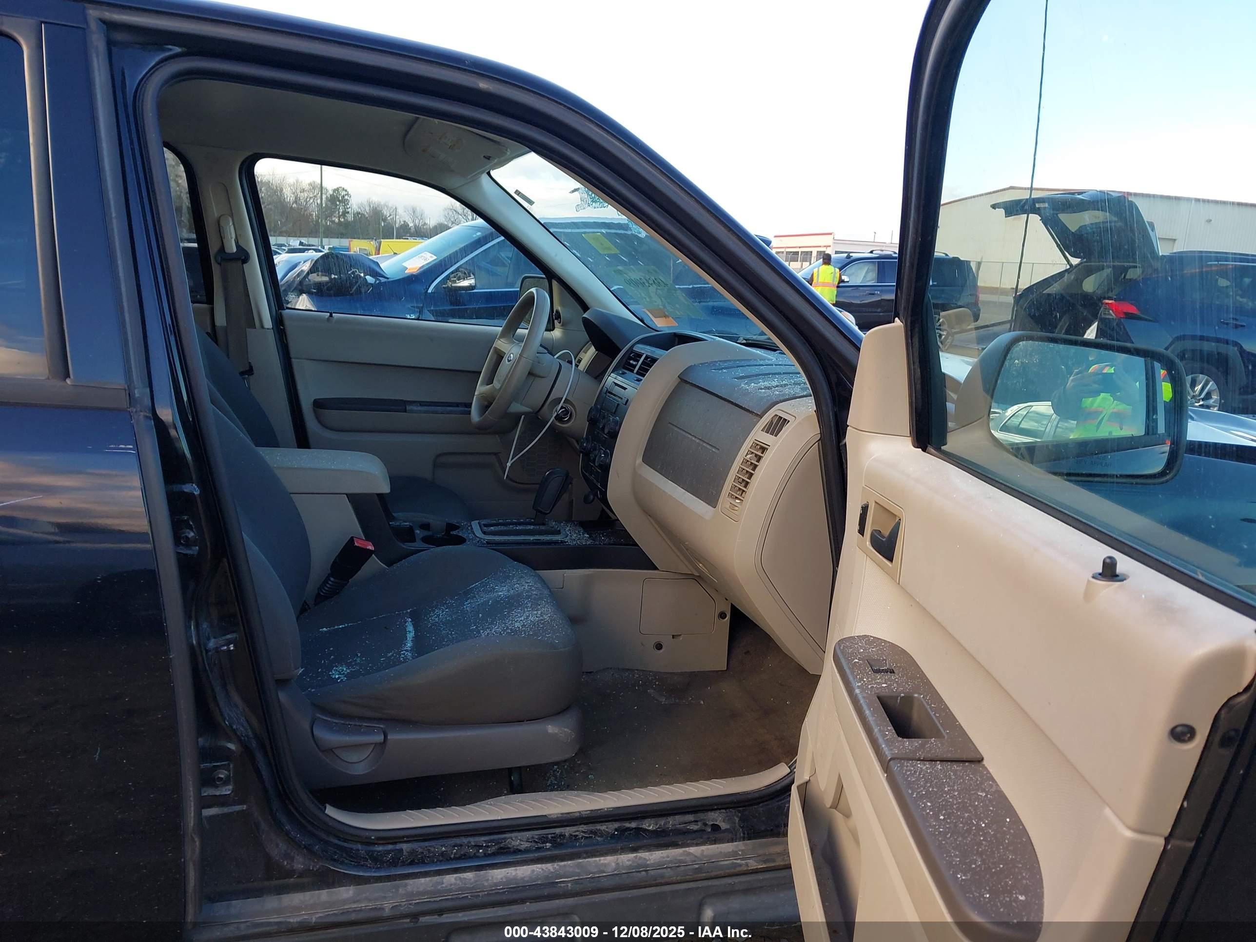 FORD ESCAPE image 5