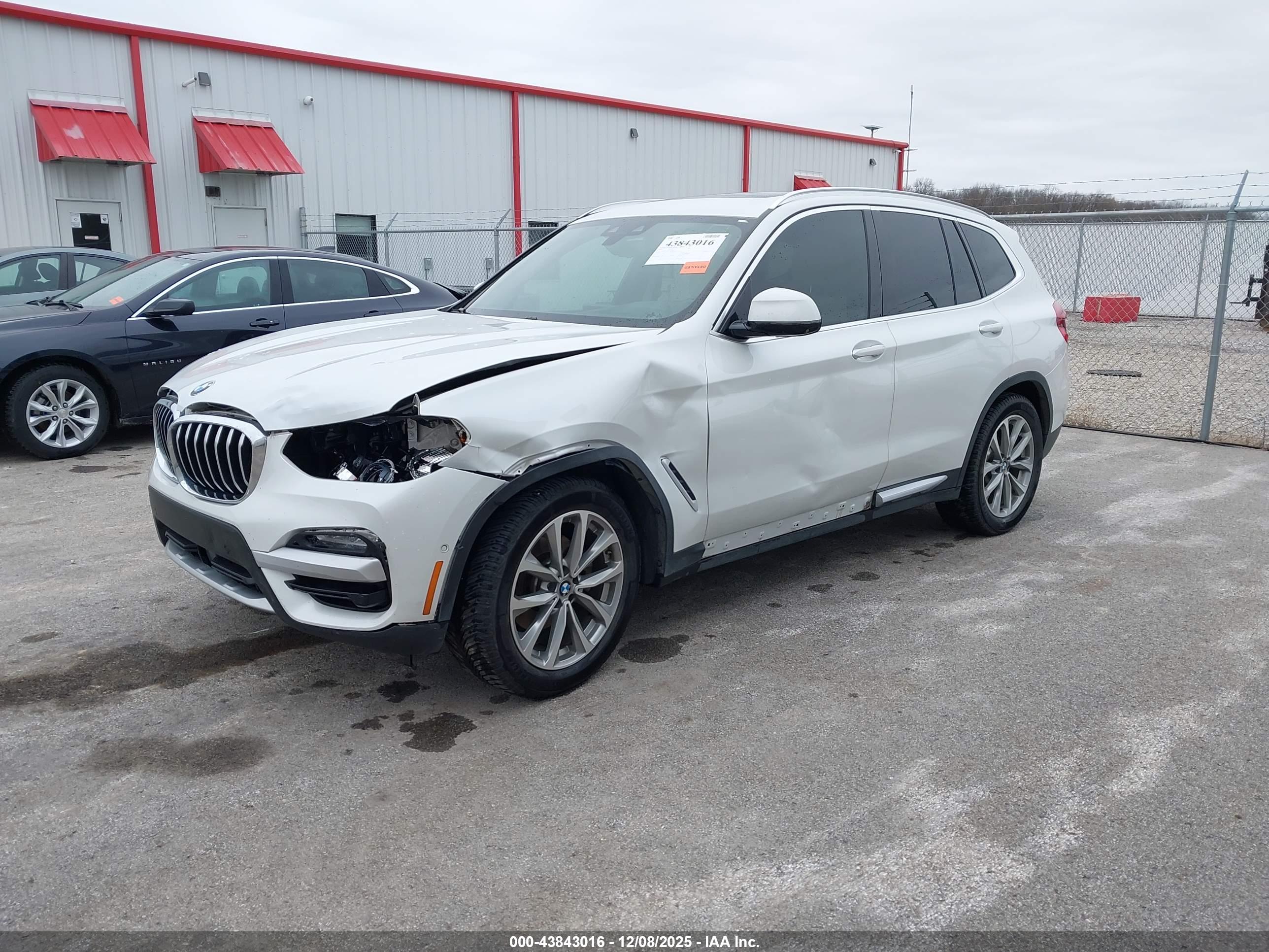 BMW X3 image 2