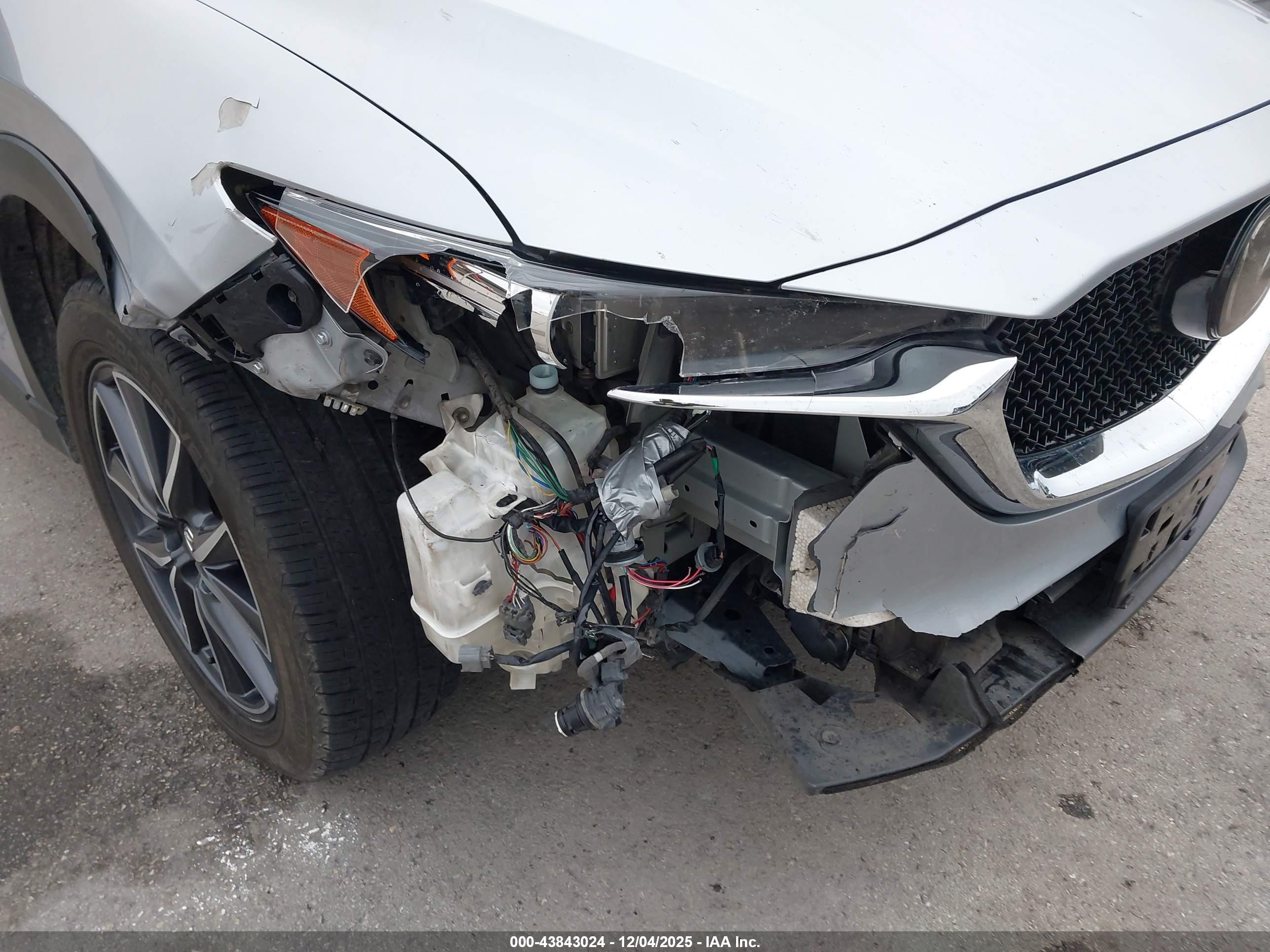 MAZDA CX-5 image 6