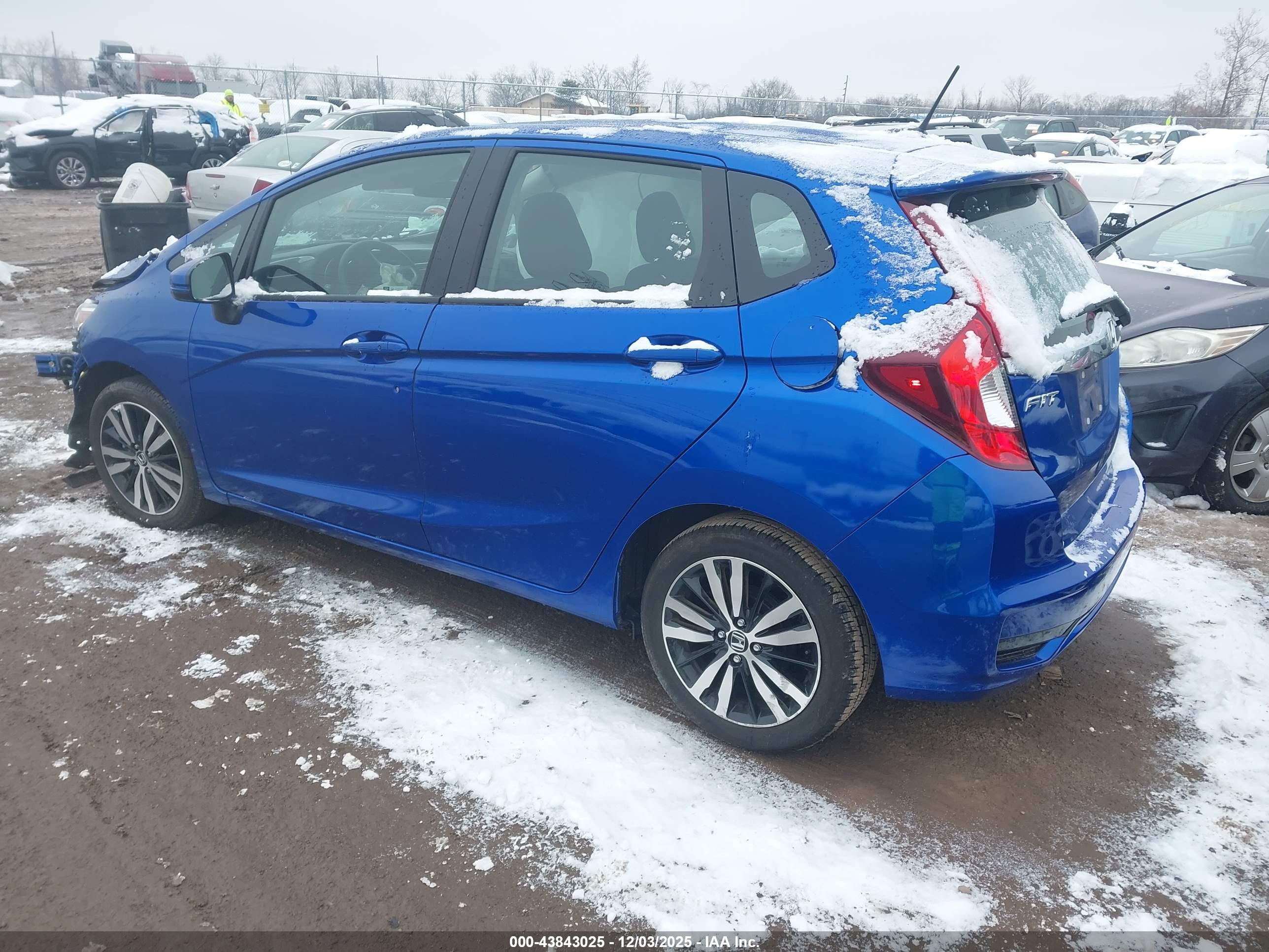 HONDA FIT image 3