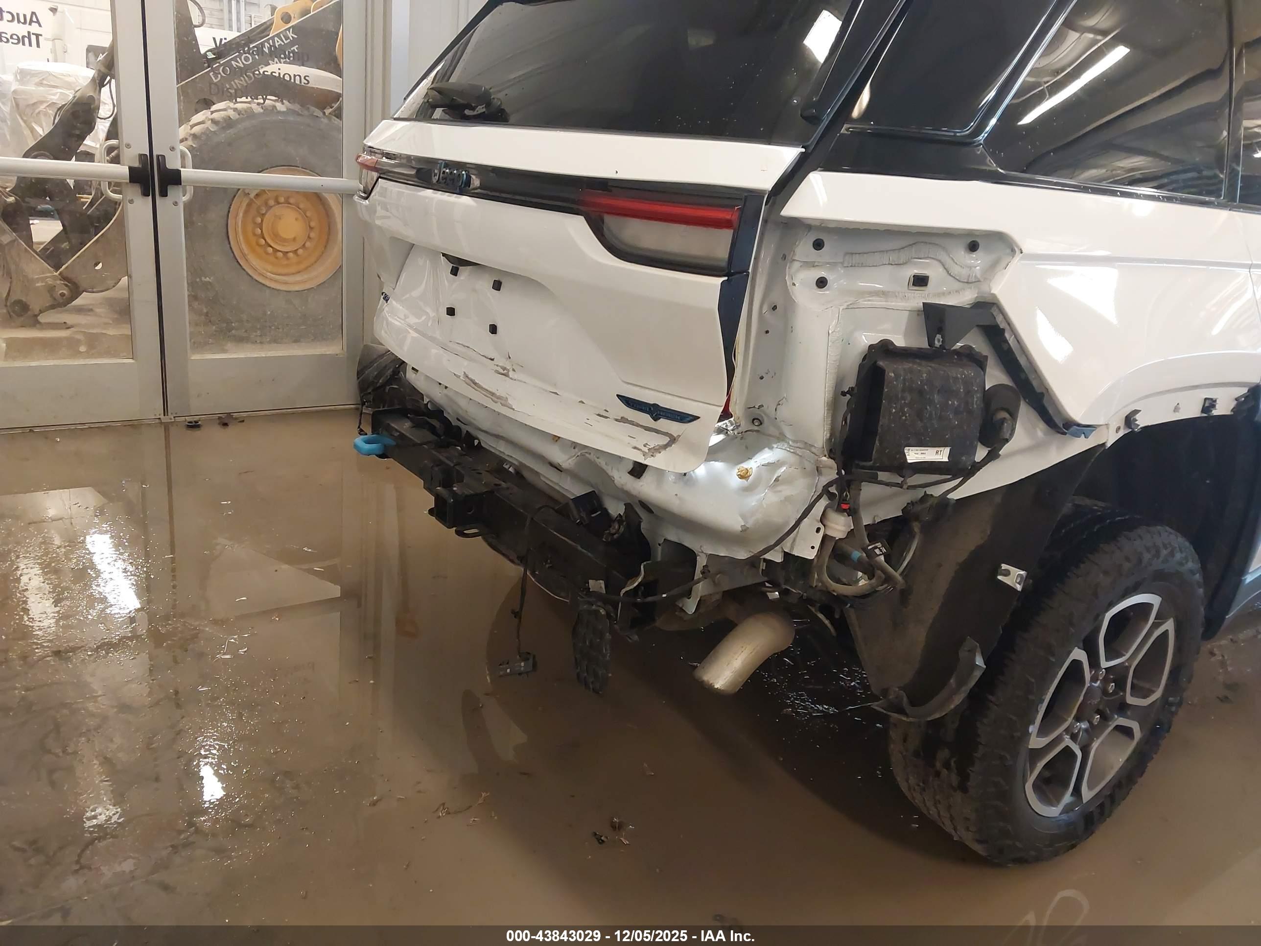 JEEP GRAND image 6