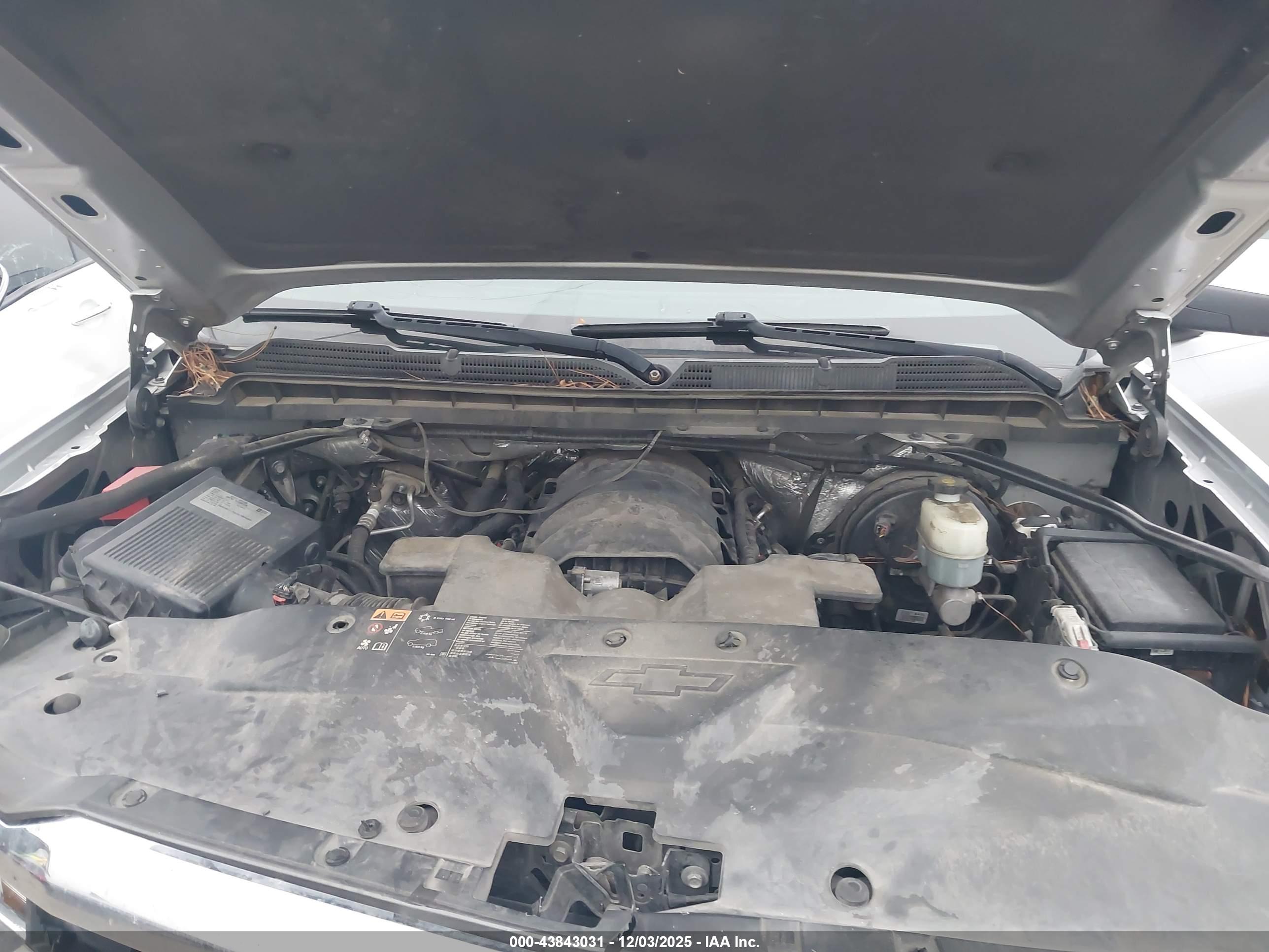 CHEVROLET SILVERADO image 10