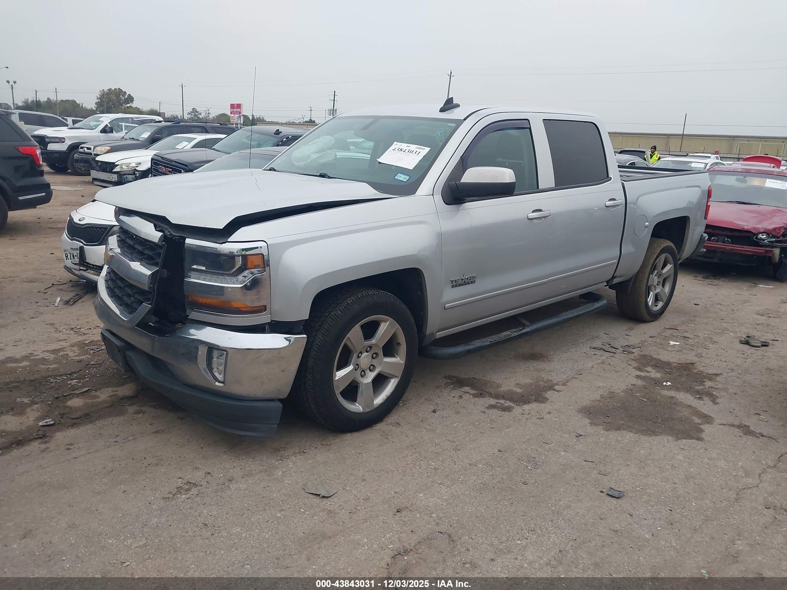 CHEVROLET SILVERADO image 2