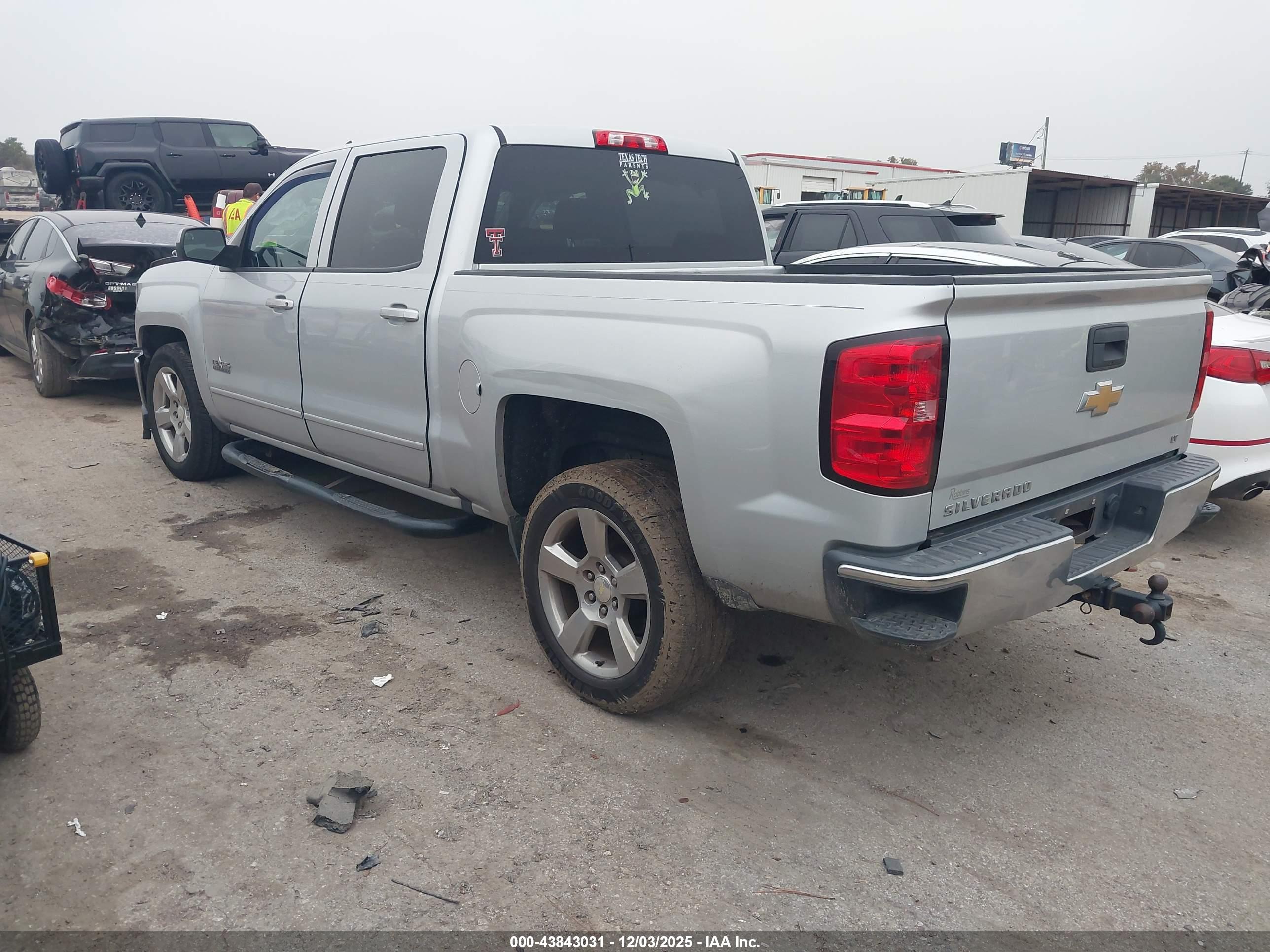 CHEVROLET SILVERADO image 3