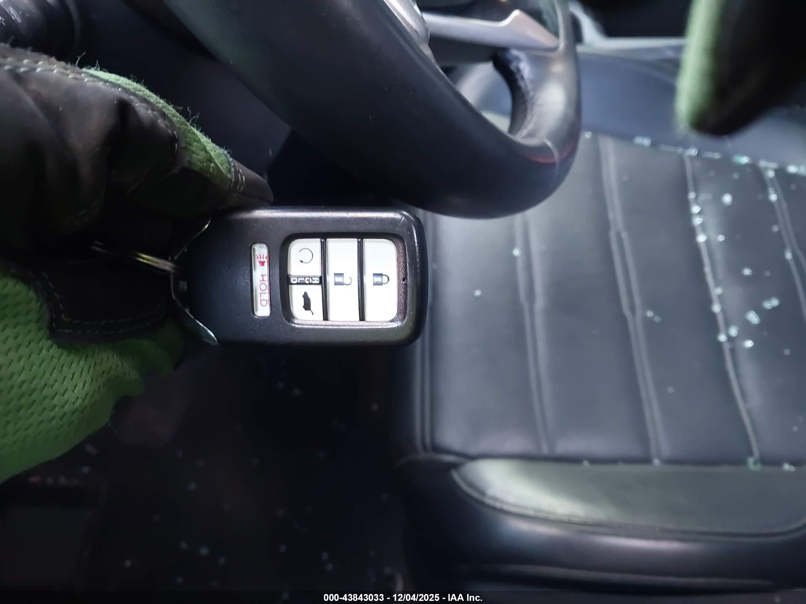 HONDA CR-V image 11