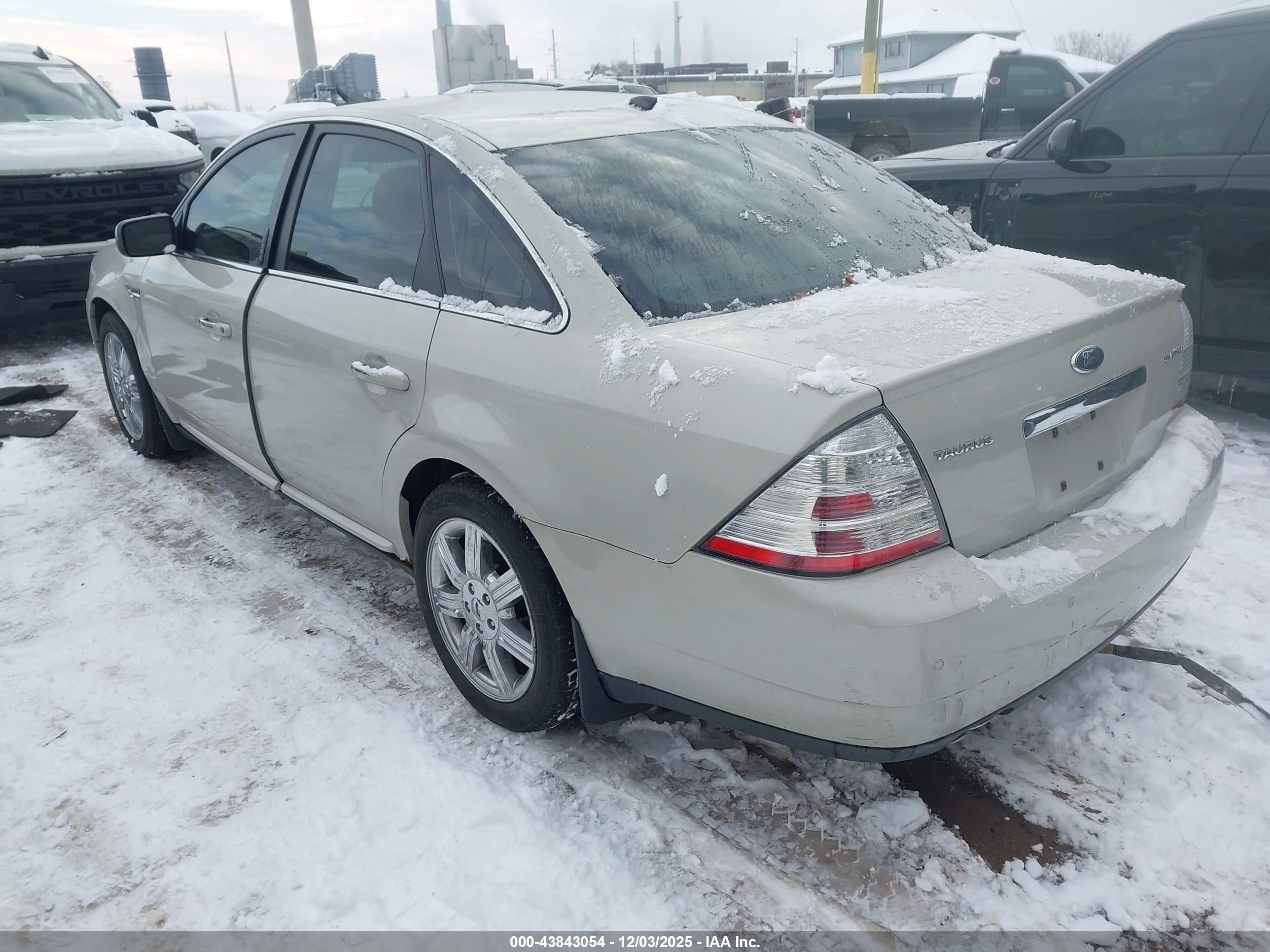 FORD TAURUS image 3