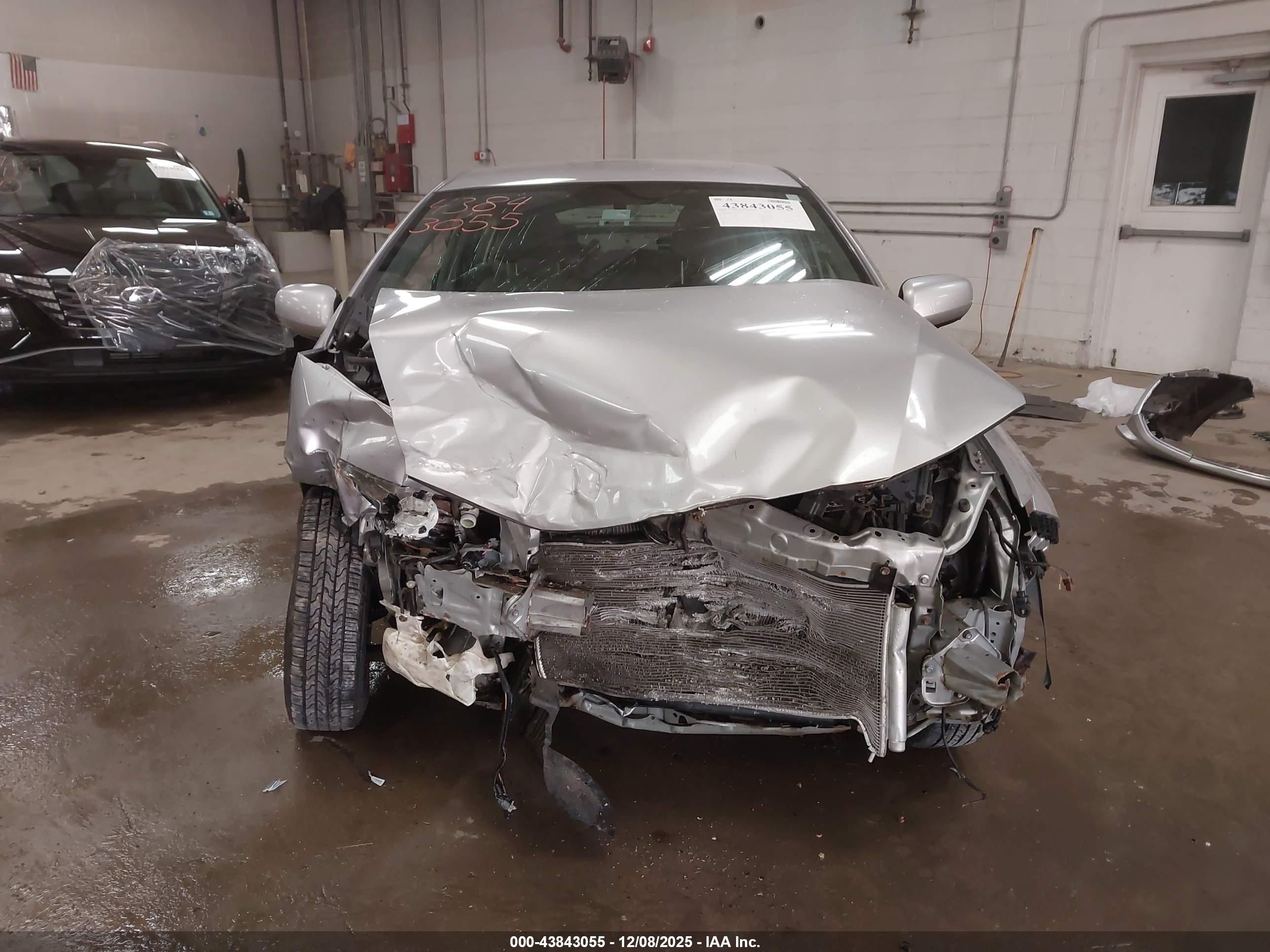 HONDA INSIGHT image 6