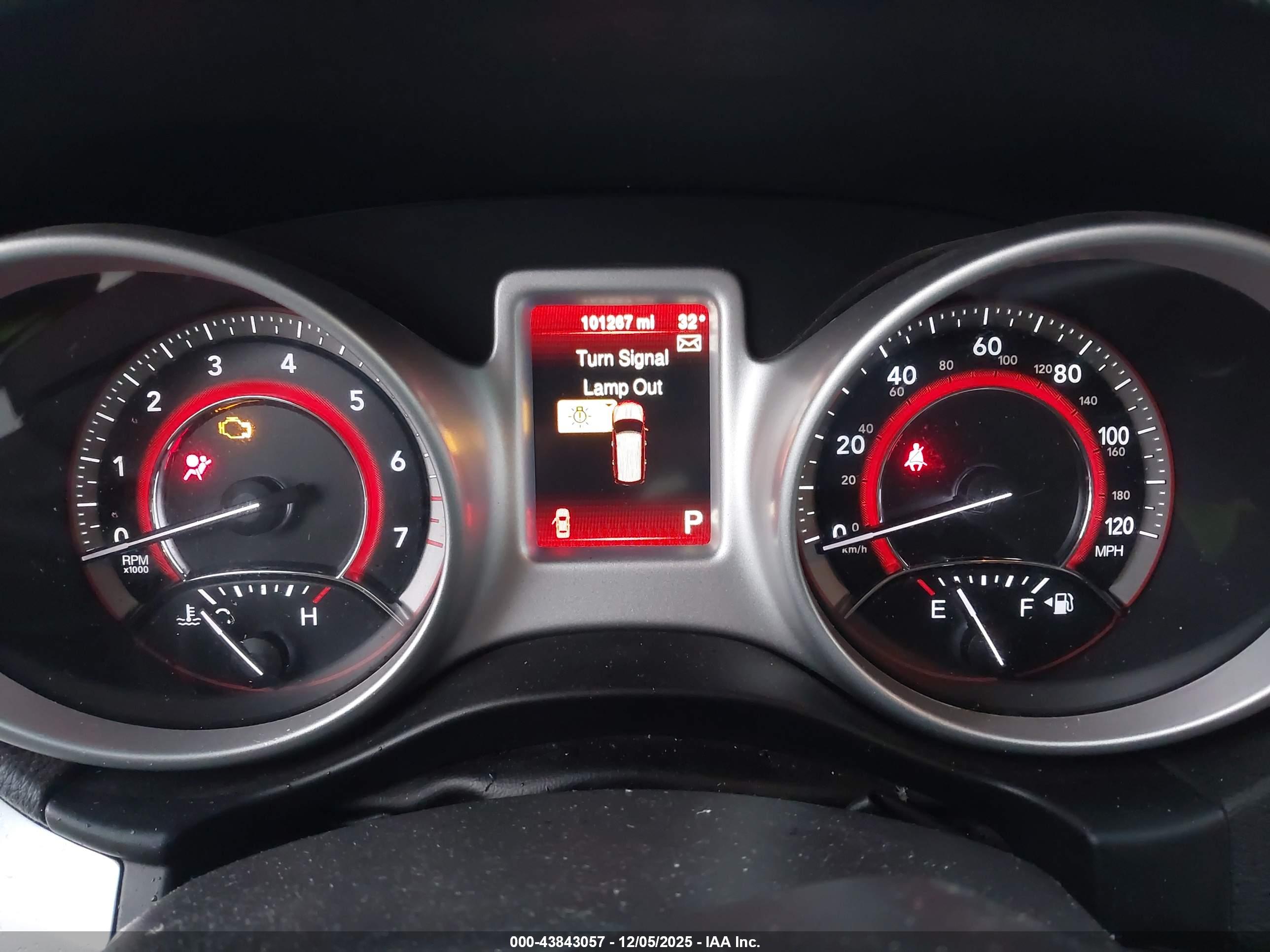 DODGE JOURNEY image 7