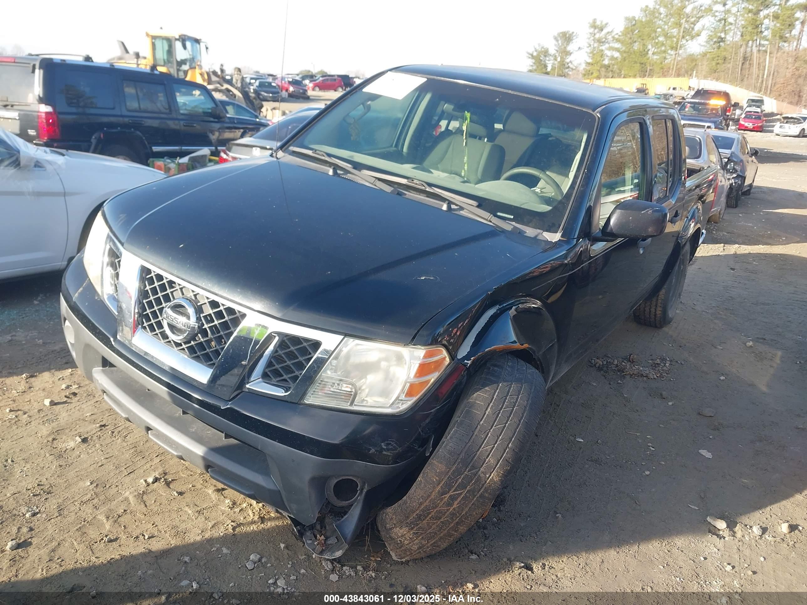NISSAN FRONTIER image 2