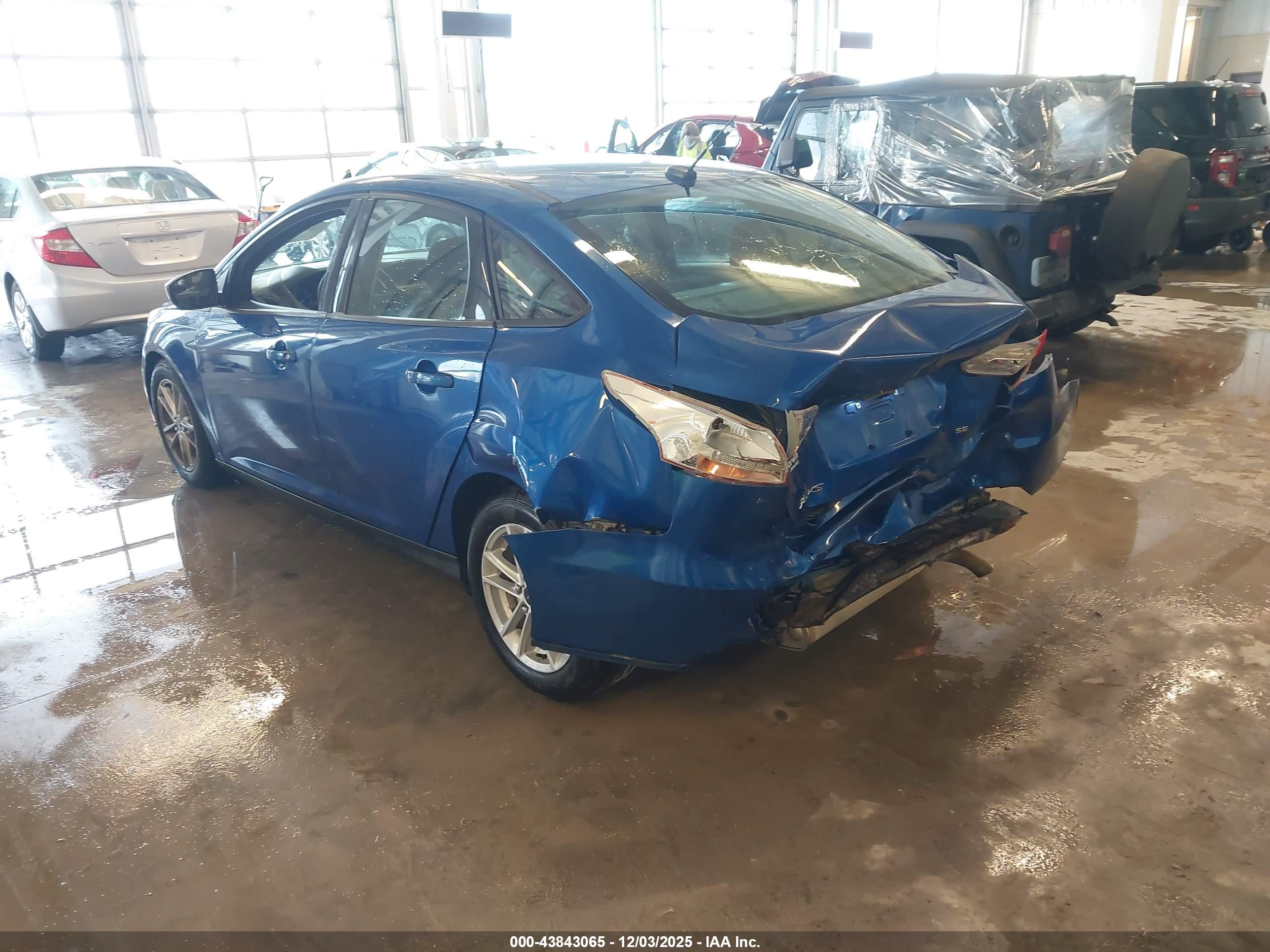 FORD FOCUS image 3