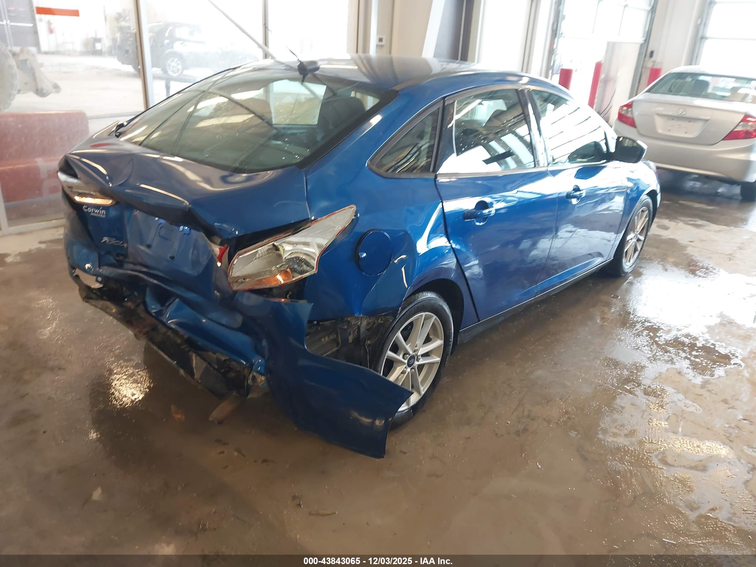 FORD FOCUS image 4