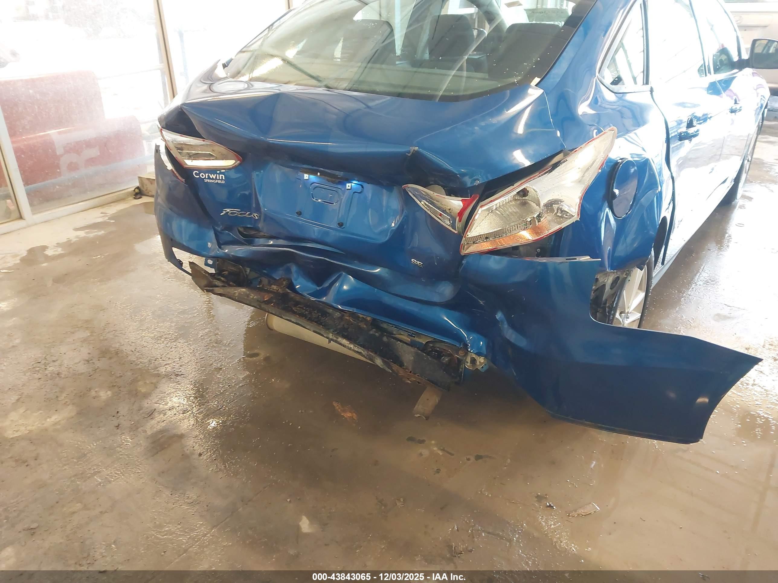 FORD FOCUS image 6
