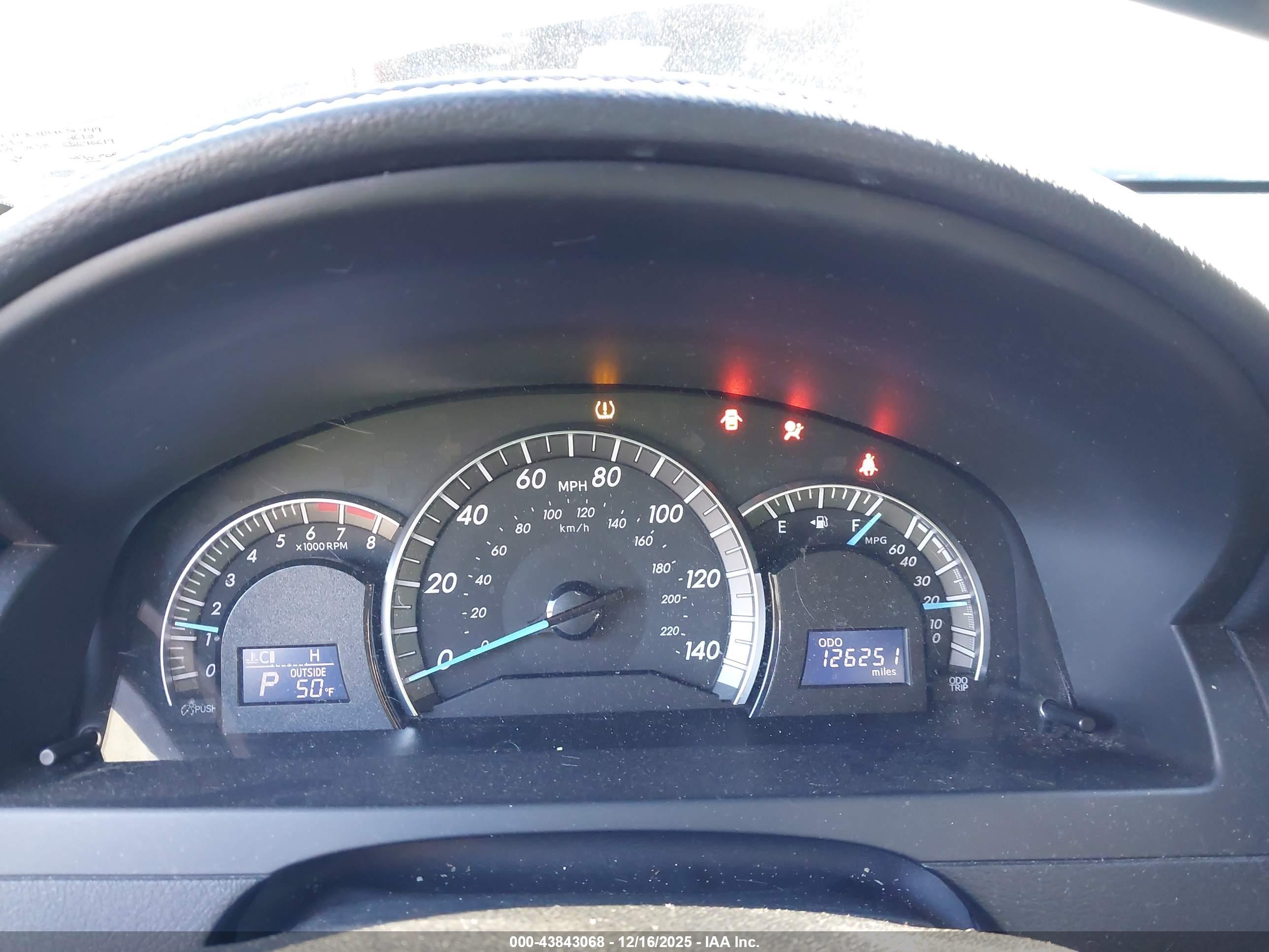 TOYOTA CAMRY image 7