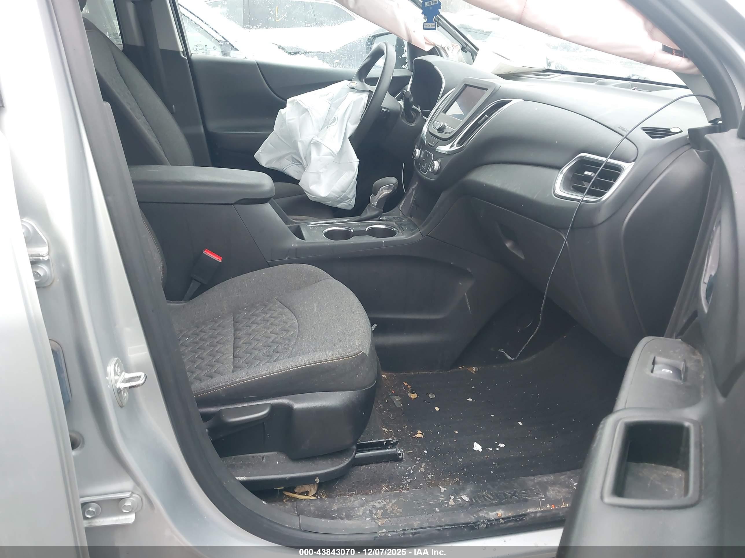 CHEVROLET EQUINOX image 5