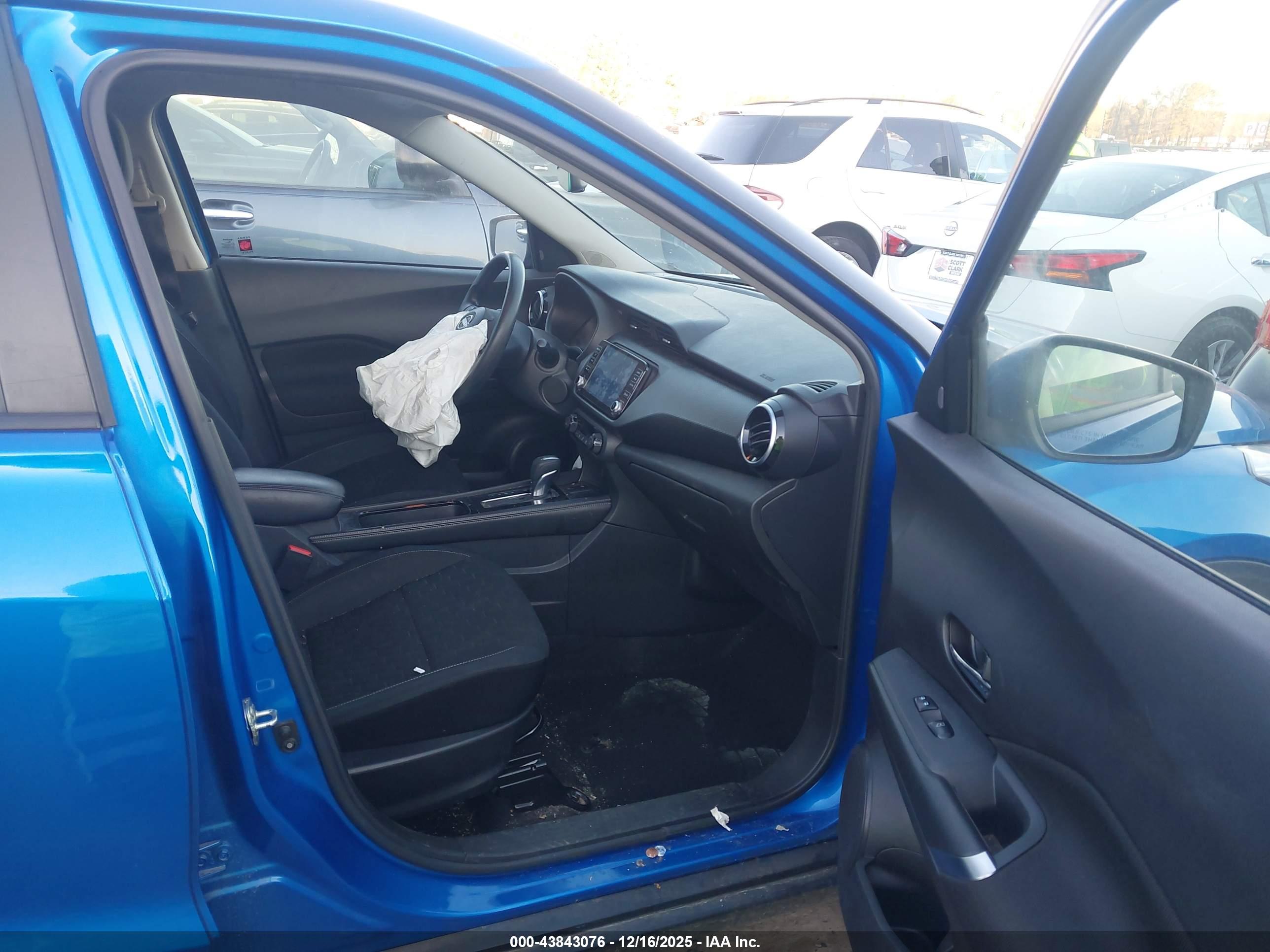 NISSAN KICKS image 5