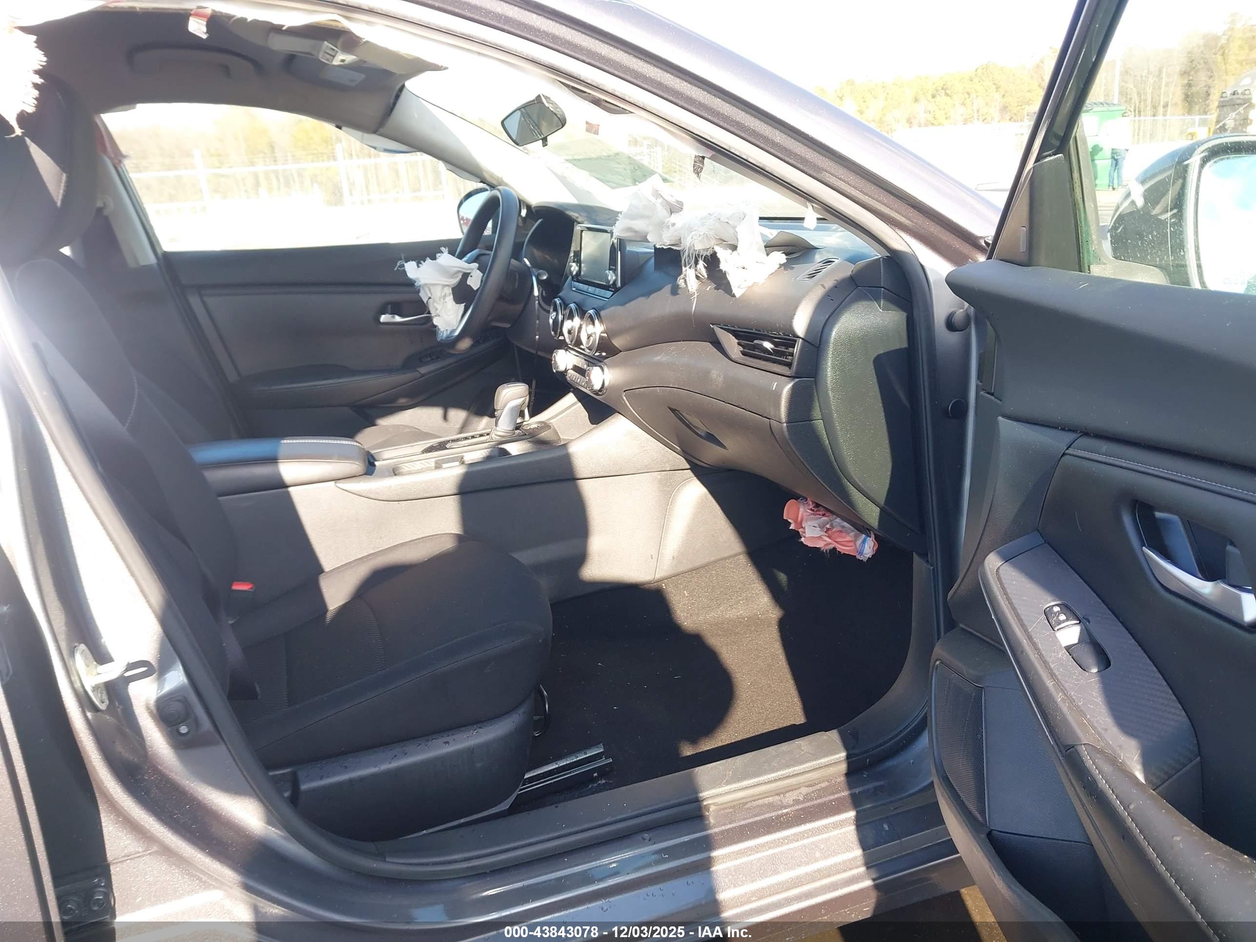 NISSAN SENTRA image 5