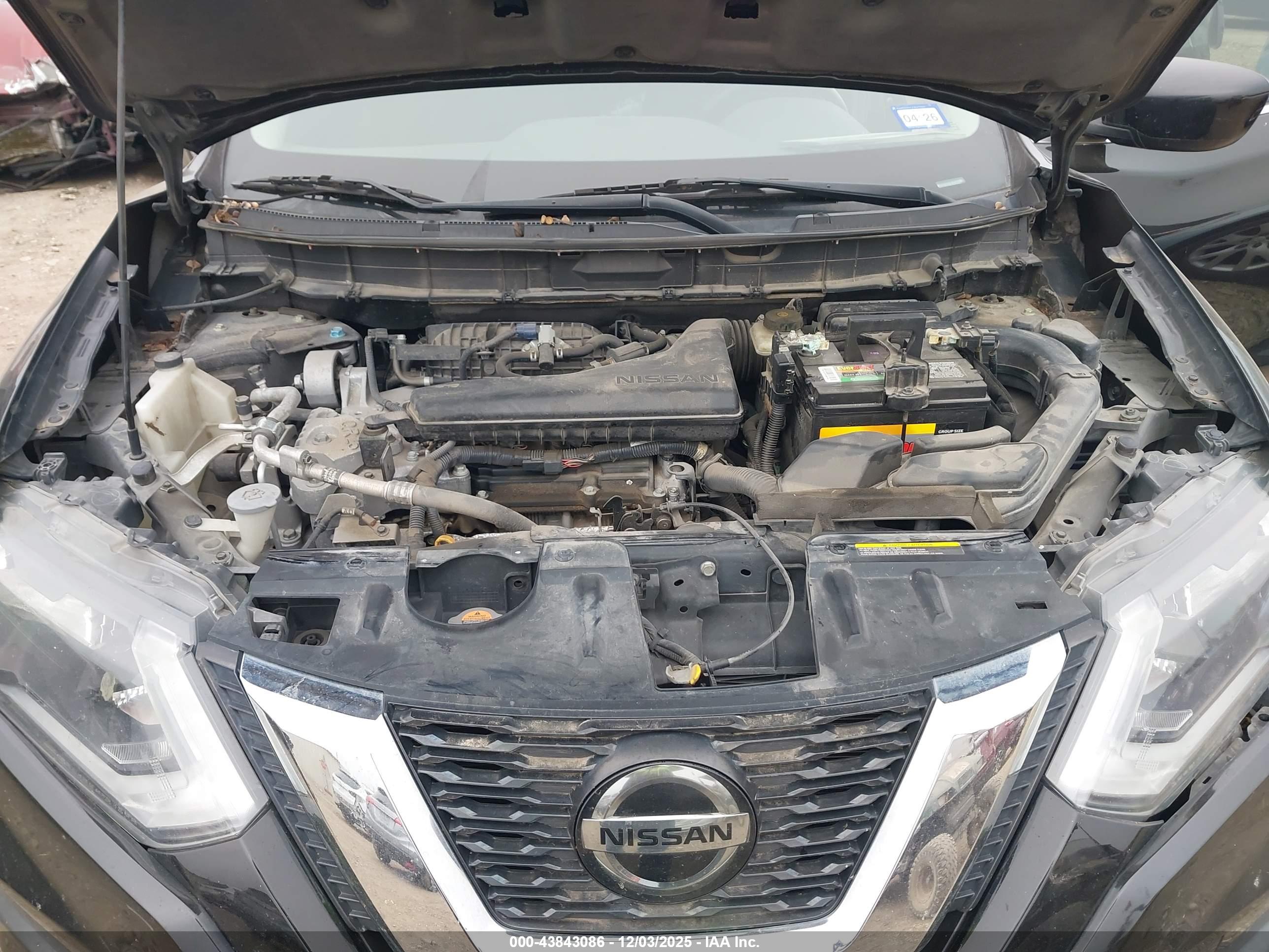 NISSAN ROGUE image 10