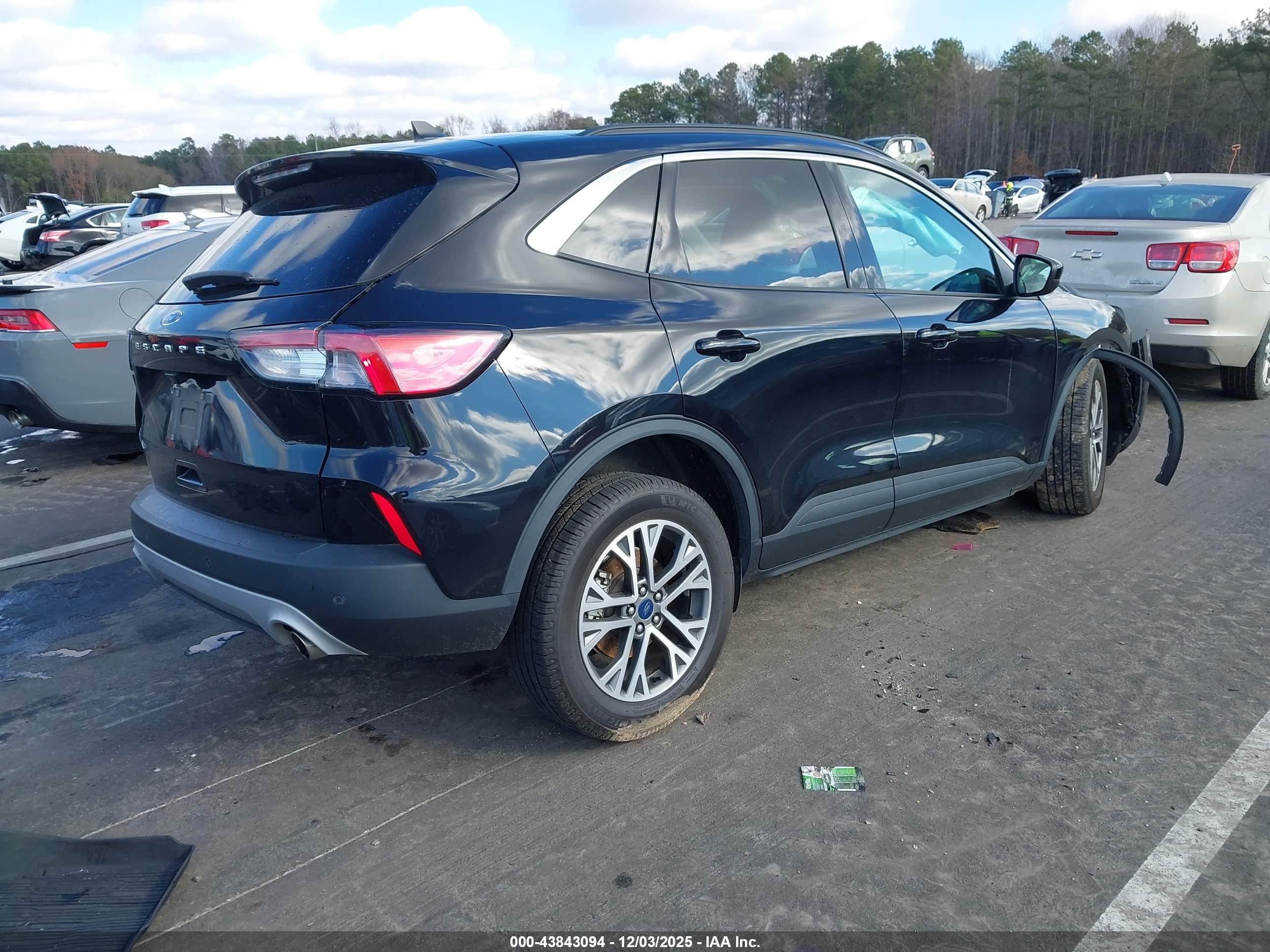 FORD ESCAPE image 4