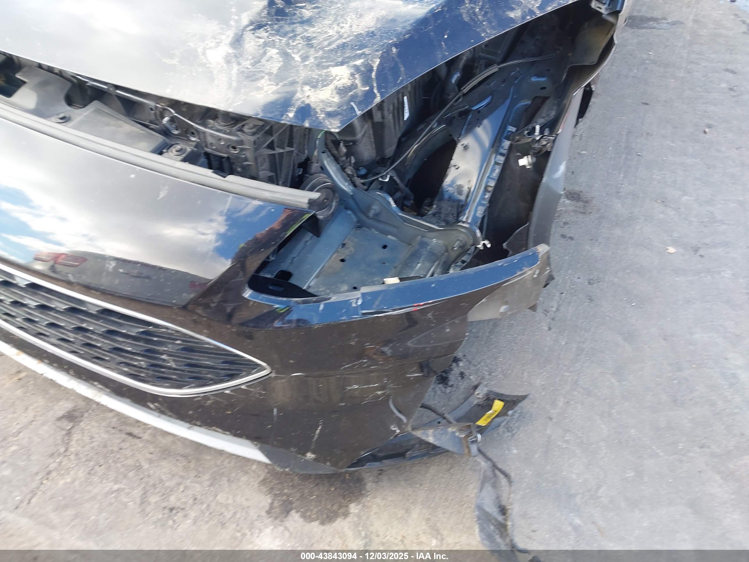 FORD ESCAPE image 6