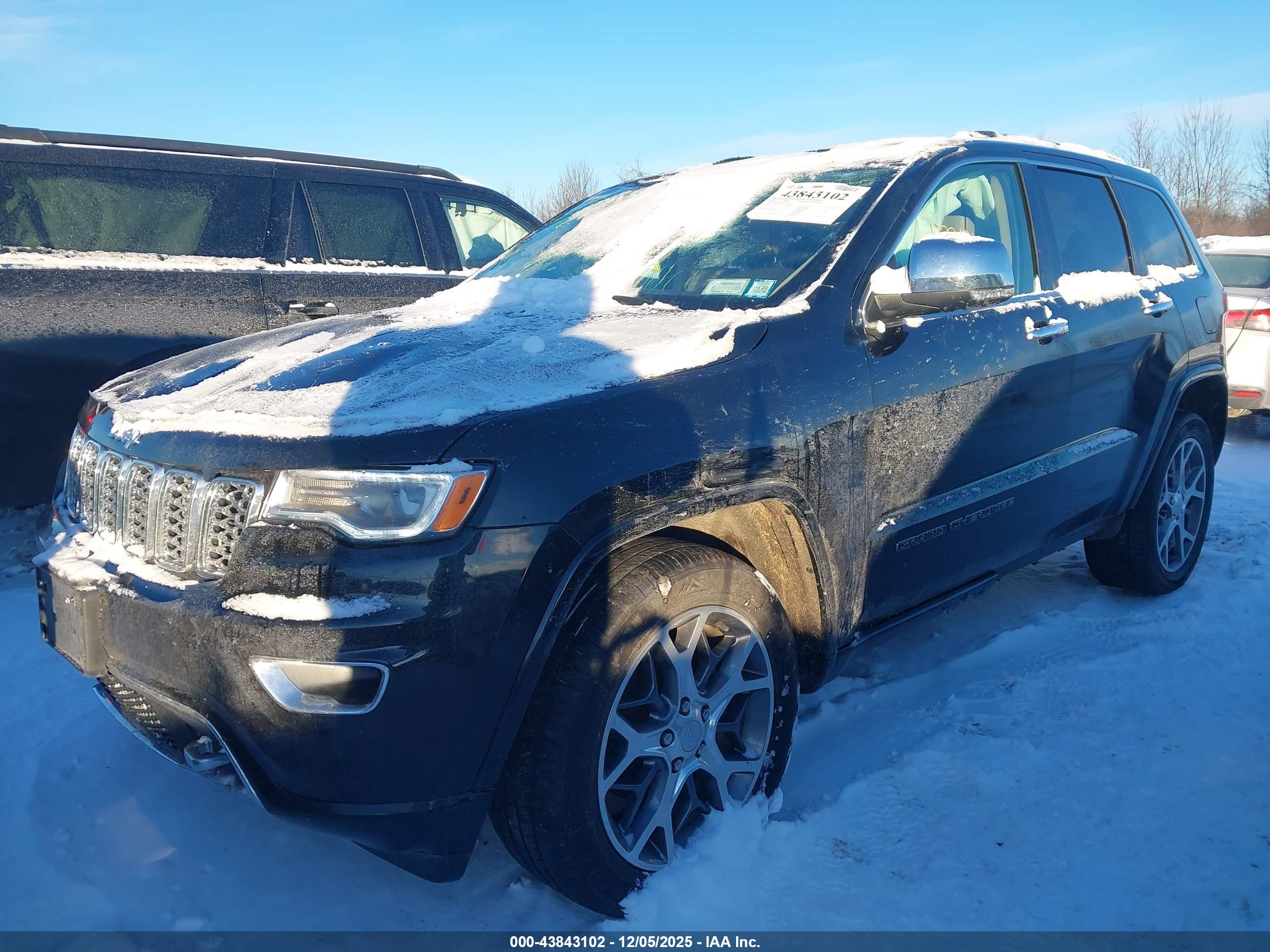 JEEP GRAND image 2