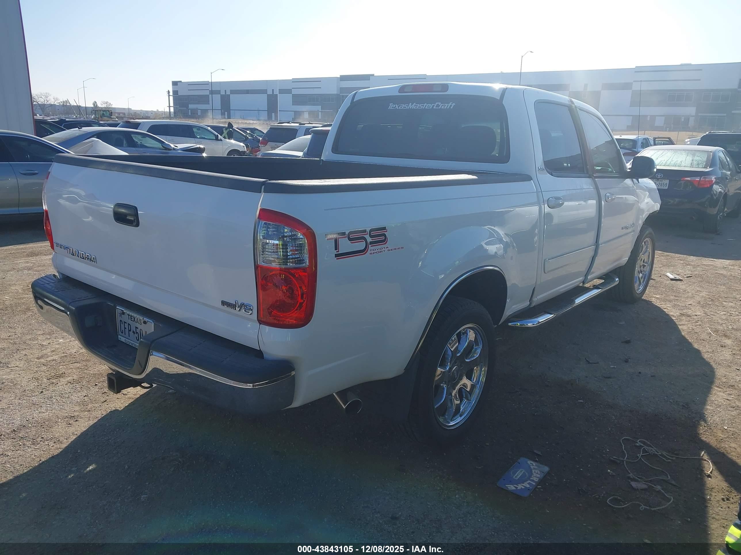TOYOTA TUNDRA image 4