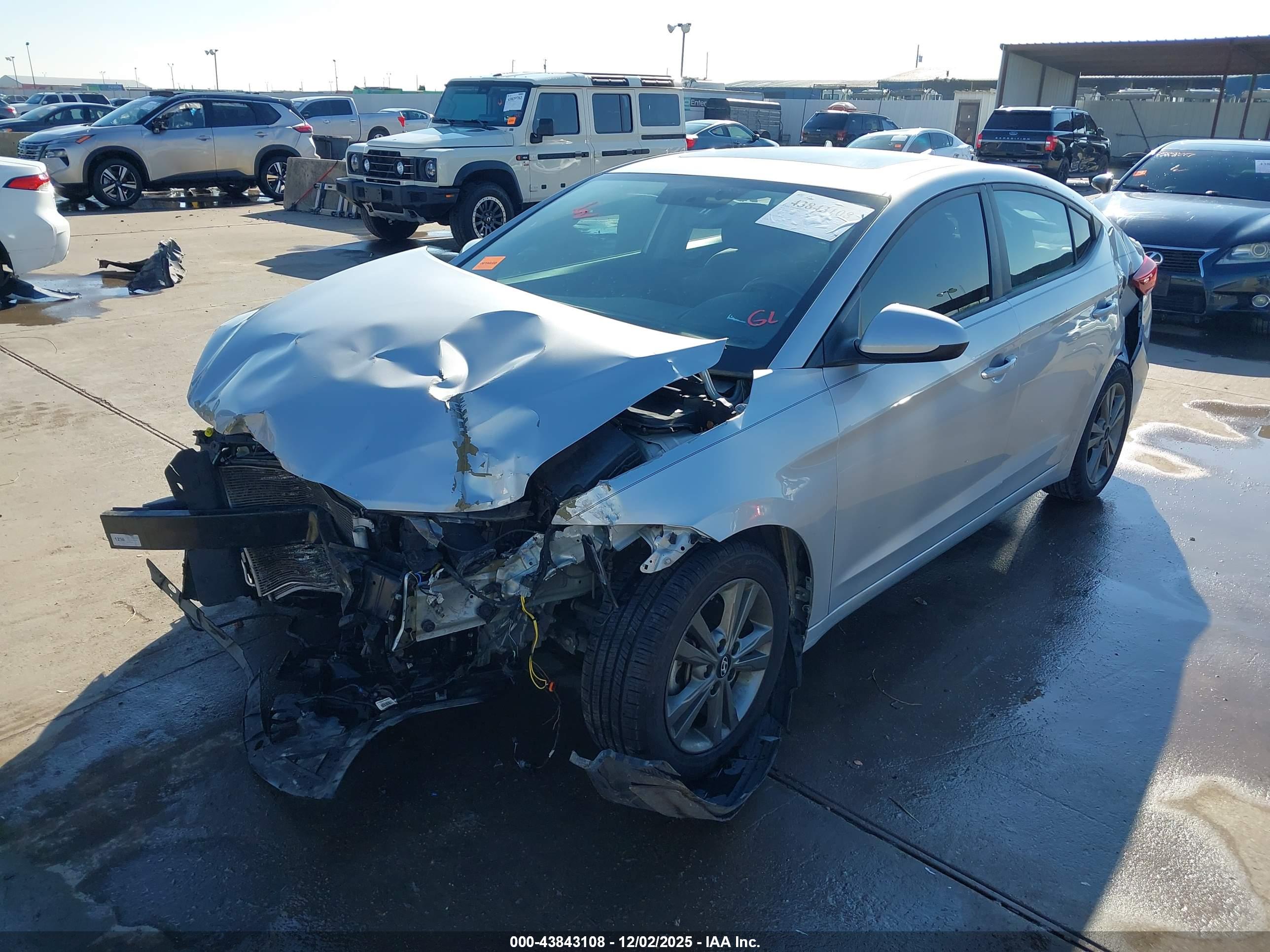 HYUNDAI ELANTRA image 2